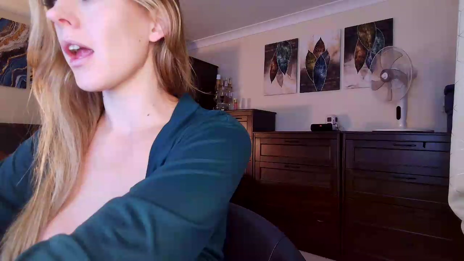 Gallery image thumbnail from Tabby_69's myfreecams stream on, 08/06/2026, 22:06 image 13 of 20