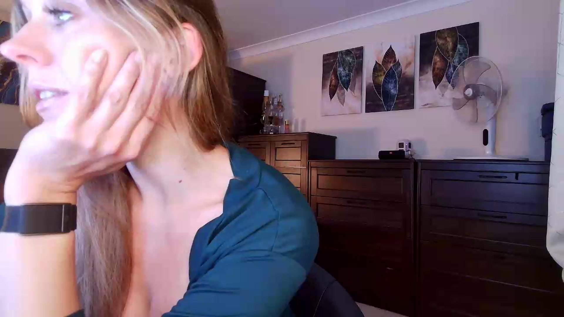 Gallery image thumbnail from Tabby_69's myfreecams stream on, 08/06/2026, 22:06 image 16 of 20