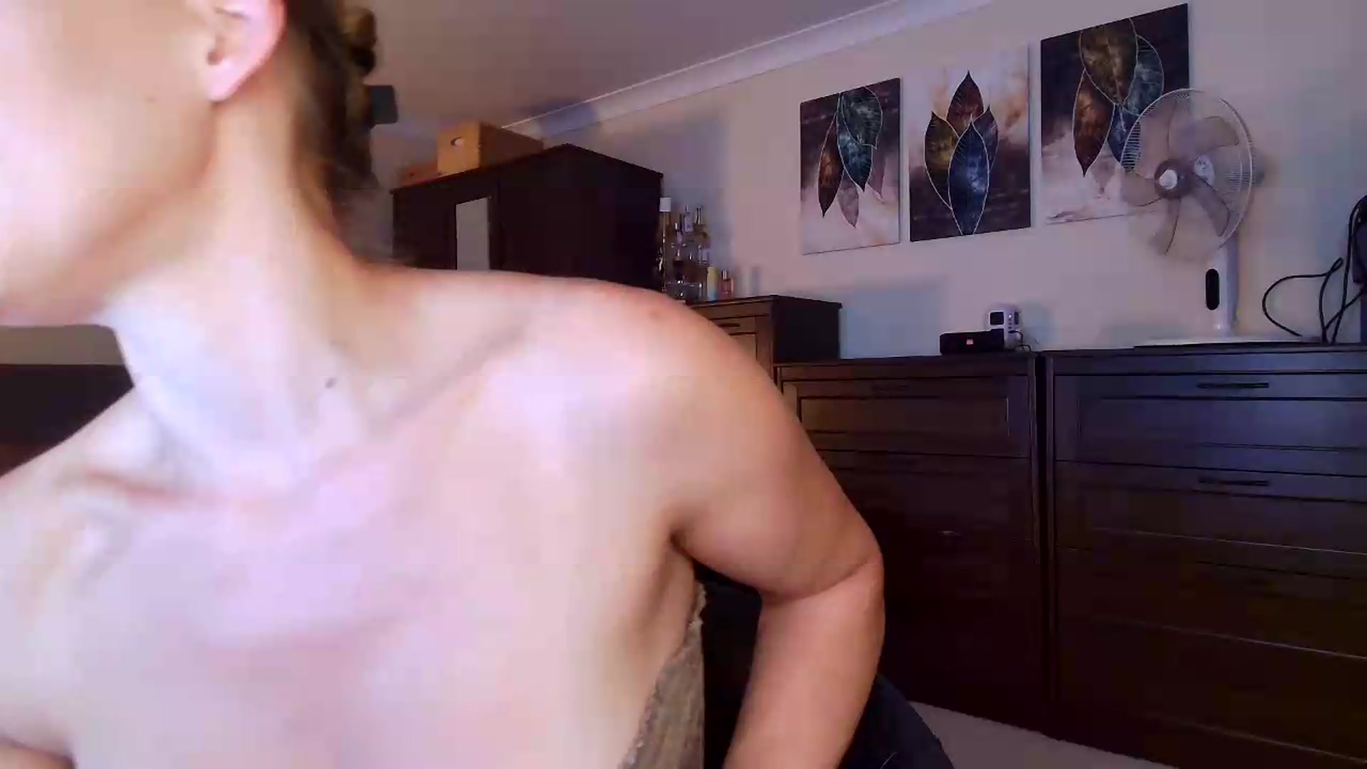 Gallery image thumbnail from Tabby_69's myfreecams stream on, 08/11/2026, 22:20 image 17 of 20