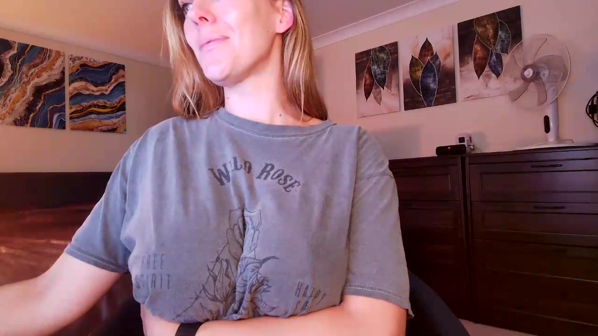 Gallery image thumbnail from Tabby_69's myfreecams stream on, 08/23/2026, 22:08 image 13 of 20