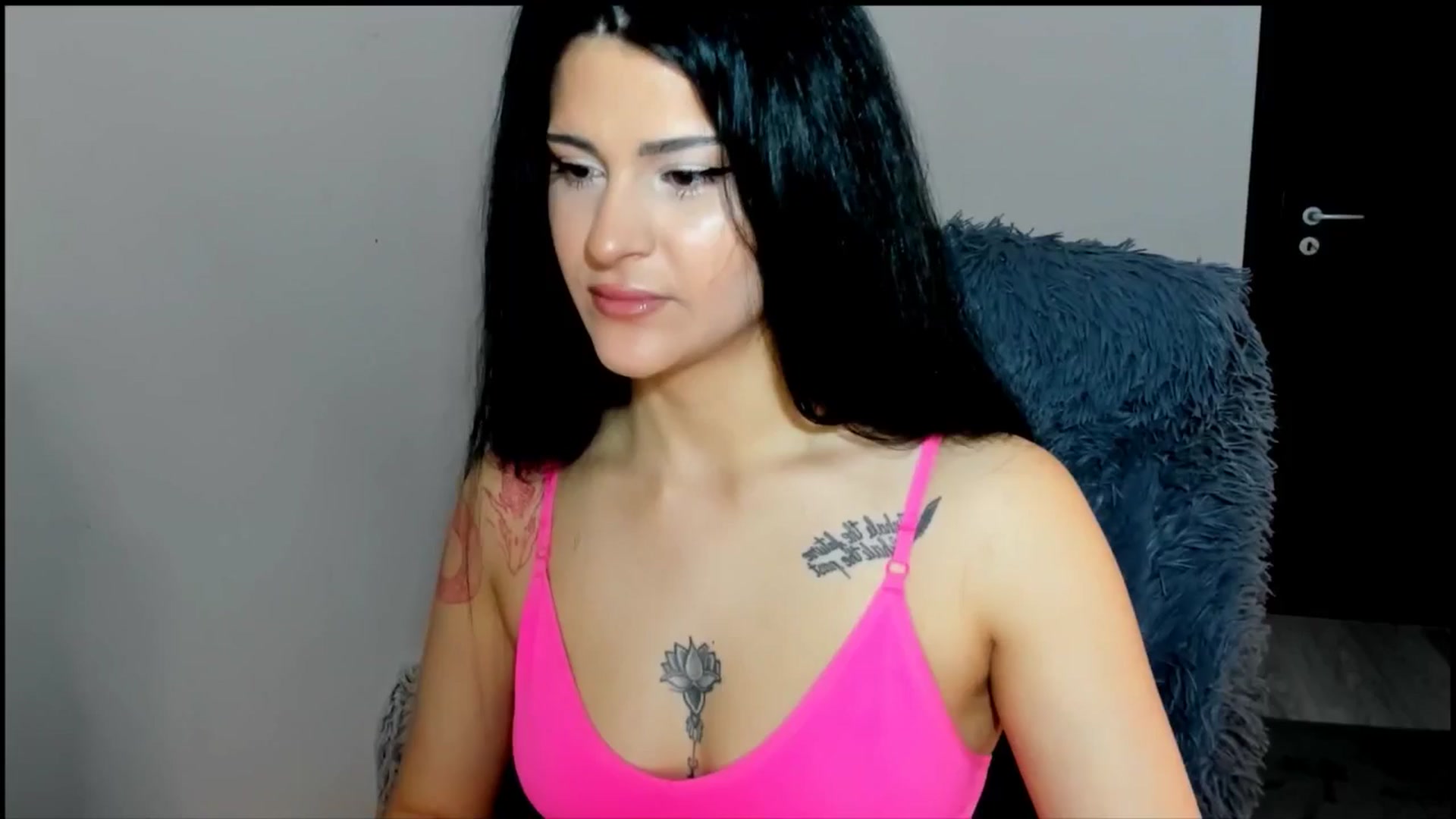 Gallery image thumbnail from Tabitha18's myfreecams stream on, 03/03/2025, 05:08 image 18 of 20
