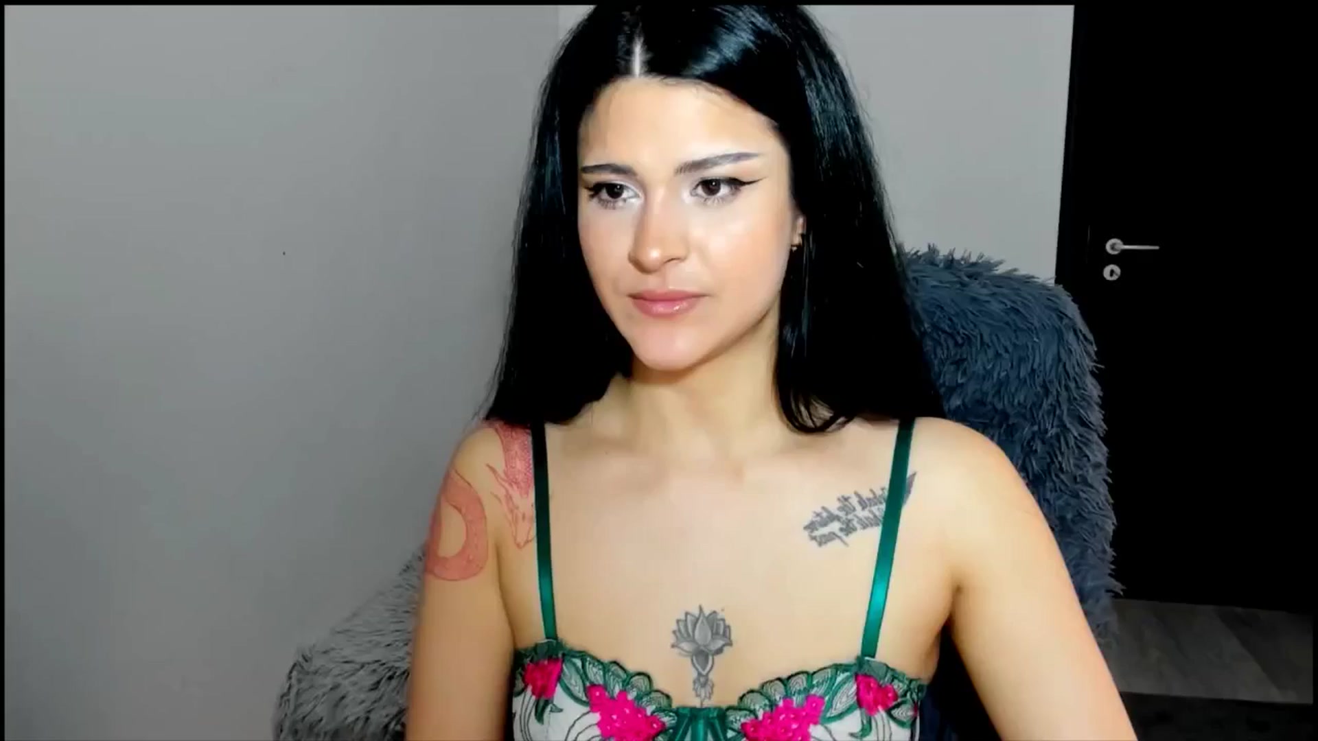 Gallery image thumbnail from Tabitha18's myfreecams stream on, 03/04/2025, 06:00 image 13 of 20
