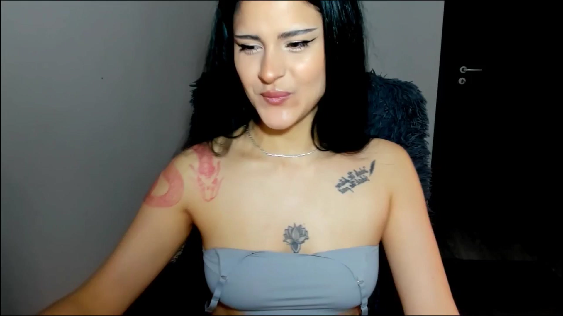Gallery image thumbnail from Tabitha18's myfreecams stream on, 03/12/2025, 05:31 image 7 of 20