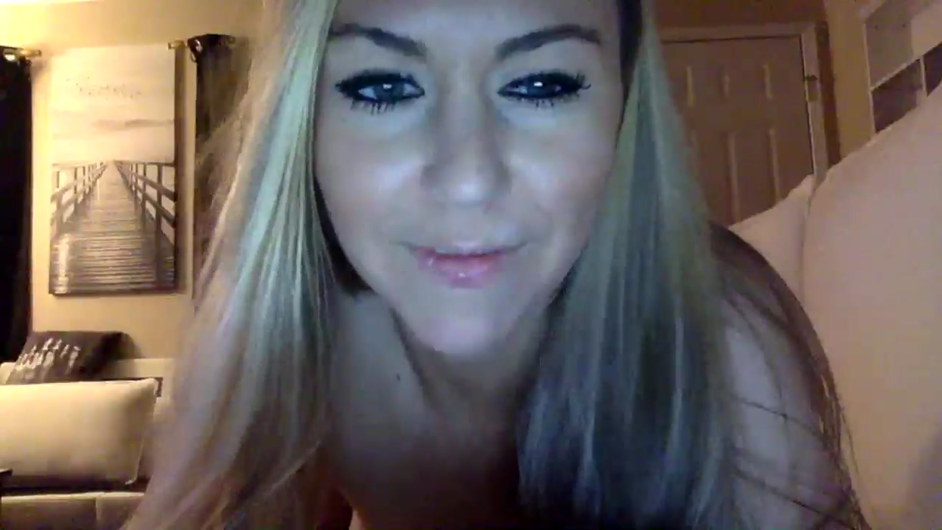 Gallery image thumbnail from Tabootha's myfreecams stream on, 09/24/2025, 16:41 image 7 of 20