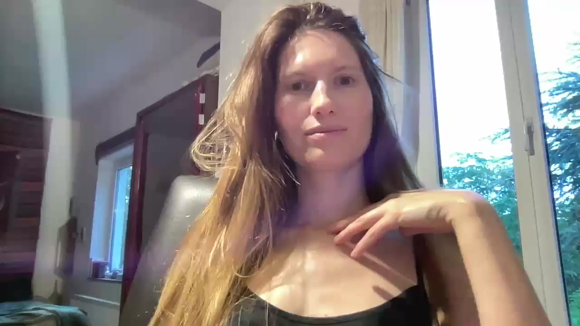 Gallery image thumbnail from Tai_tai's myfreecams stream on, 07/08/2024, 19:46 image 8 of 20