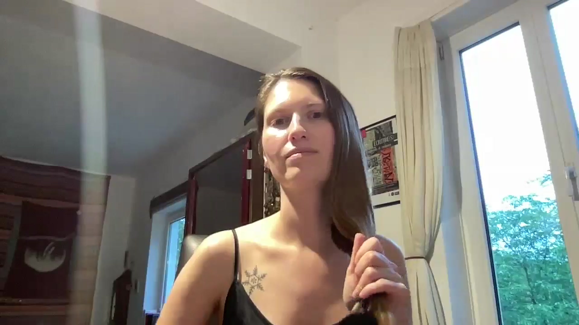 Gallery image thumbnail from Tai_tai's myfreecams stream on, 07/08/2024, 19:46 image 6 of 20
