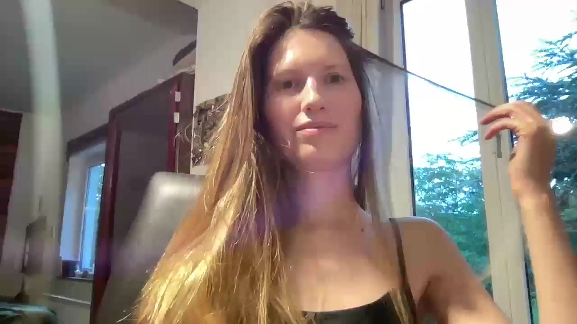 Gallery image thumbnail from Tai_tai's myfreecams stream on, 07/08/2024, 19:46 image 10 of 20