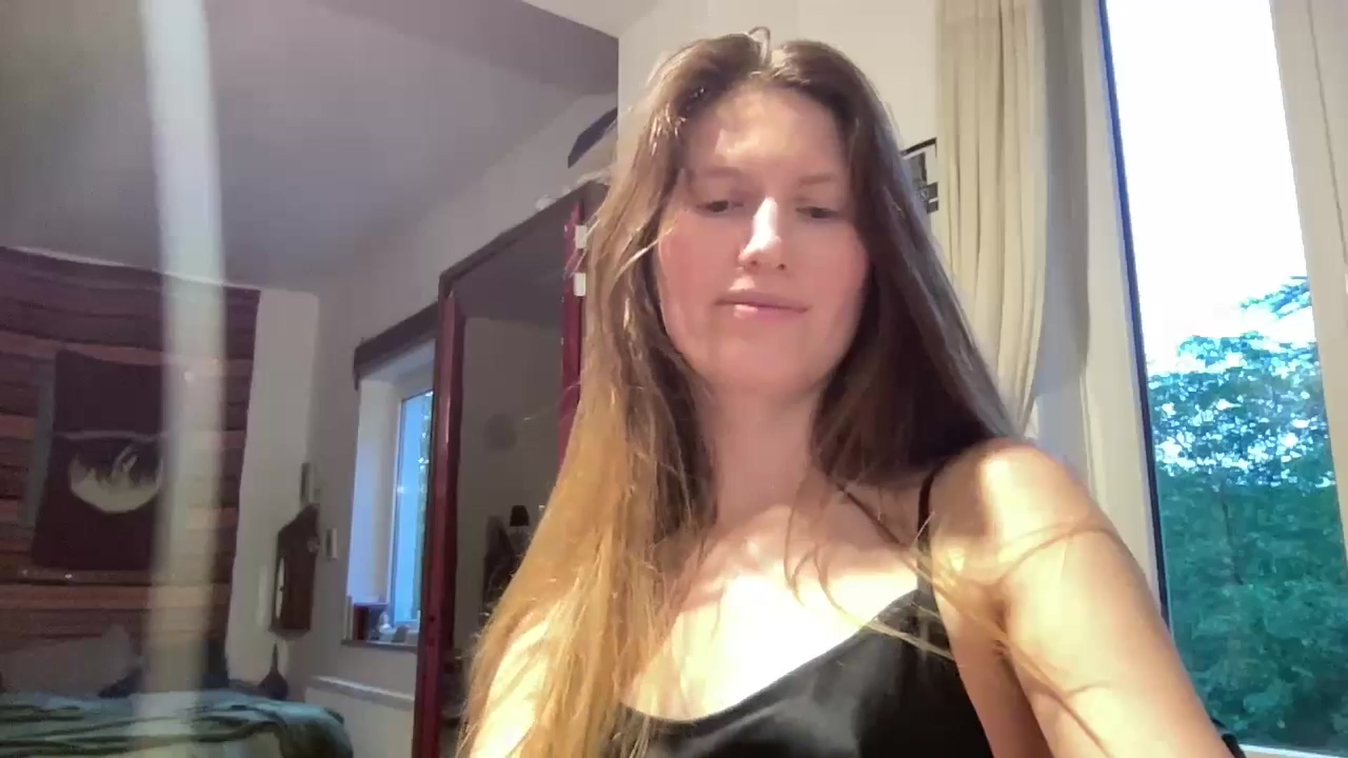 Gallery image thumbnail from Tai_tai's myfreecams stream on, 07/08/2024, 19:46 image 16 of 20