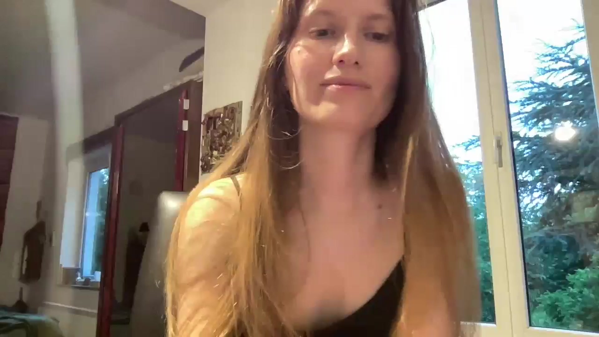 Gallery image thumbnail from Tai_tai's myfreecams stream on, 07/08/2024, 19:46 image 14 of 20