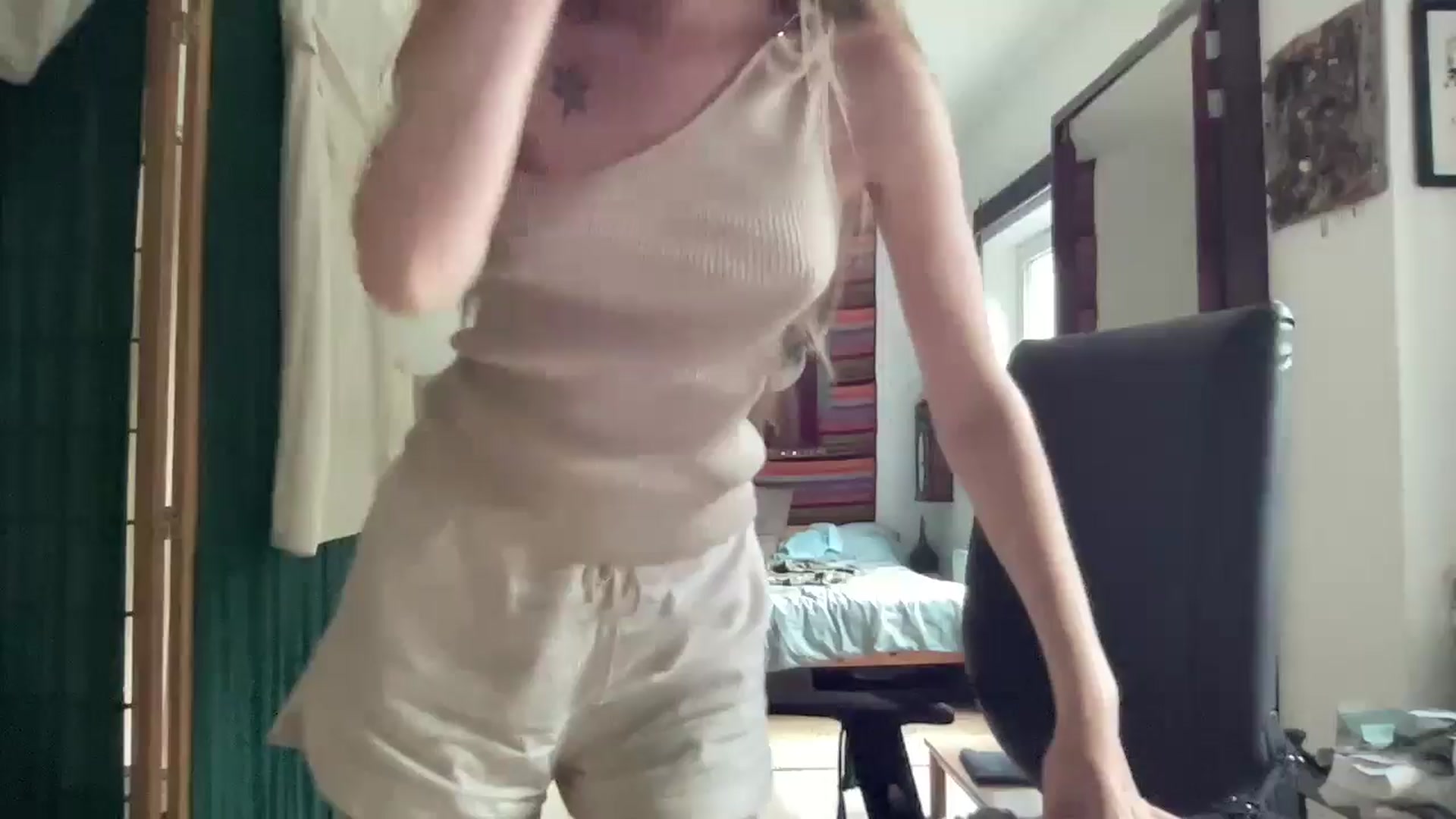 Gallery image thumbnail from Tai_tai's myfreecams stream on, 07/09/2024, 17:16 image 6 of 20