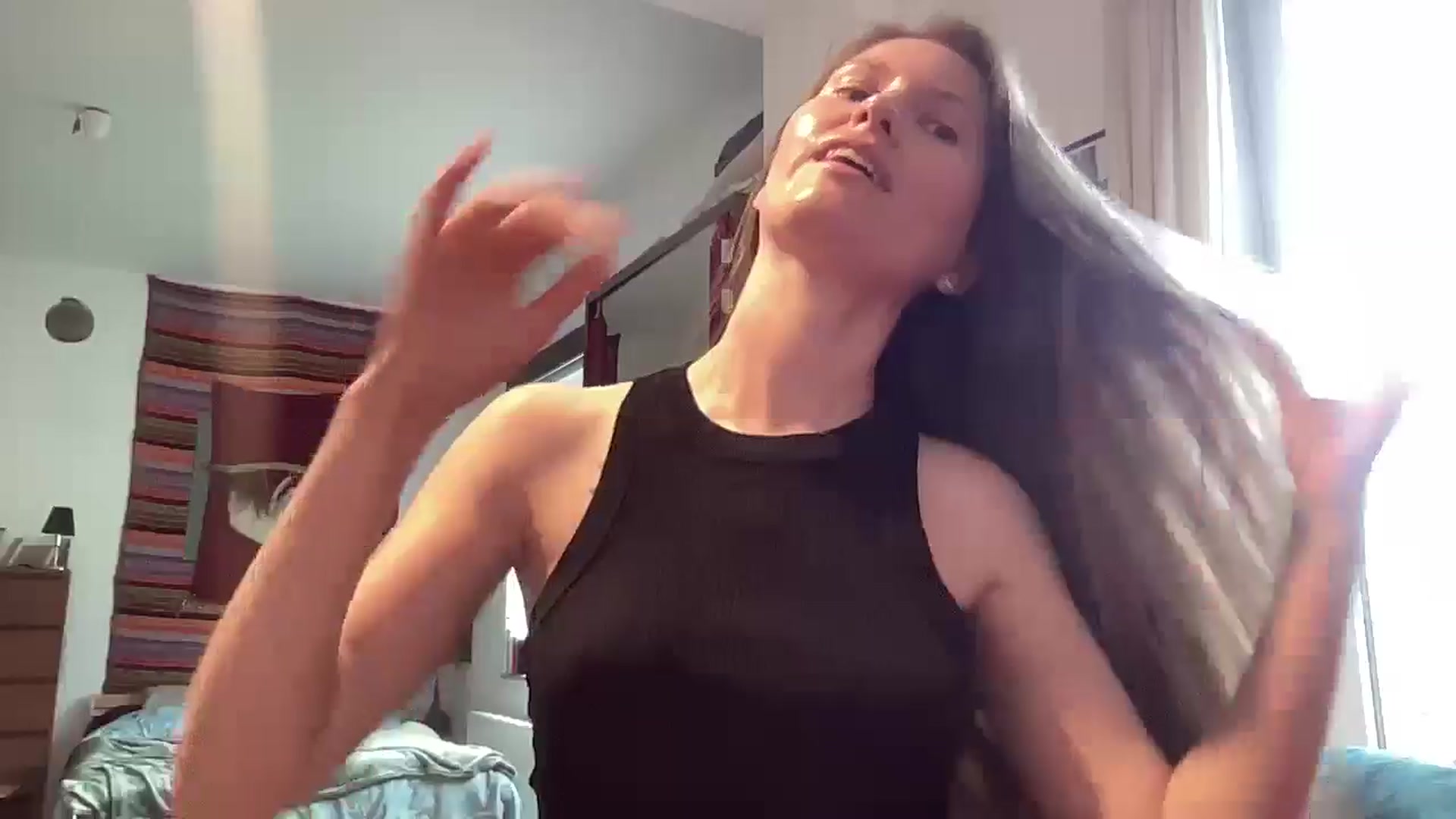 Gallery image thumbnail from Tai_tai's myfreecams stream on, 07/10/2024, 14:30 image 19 of 20