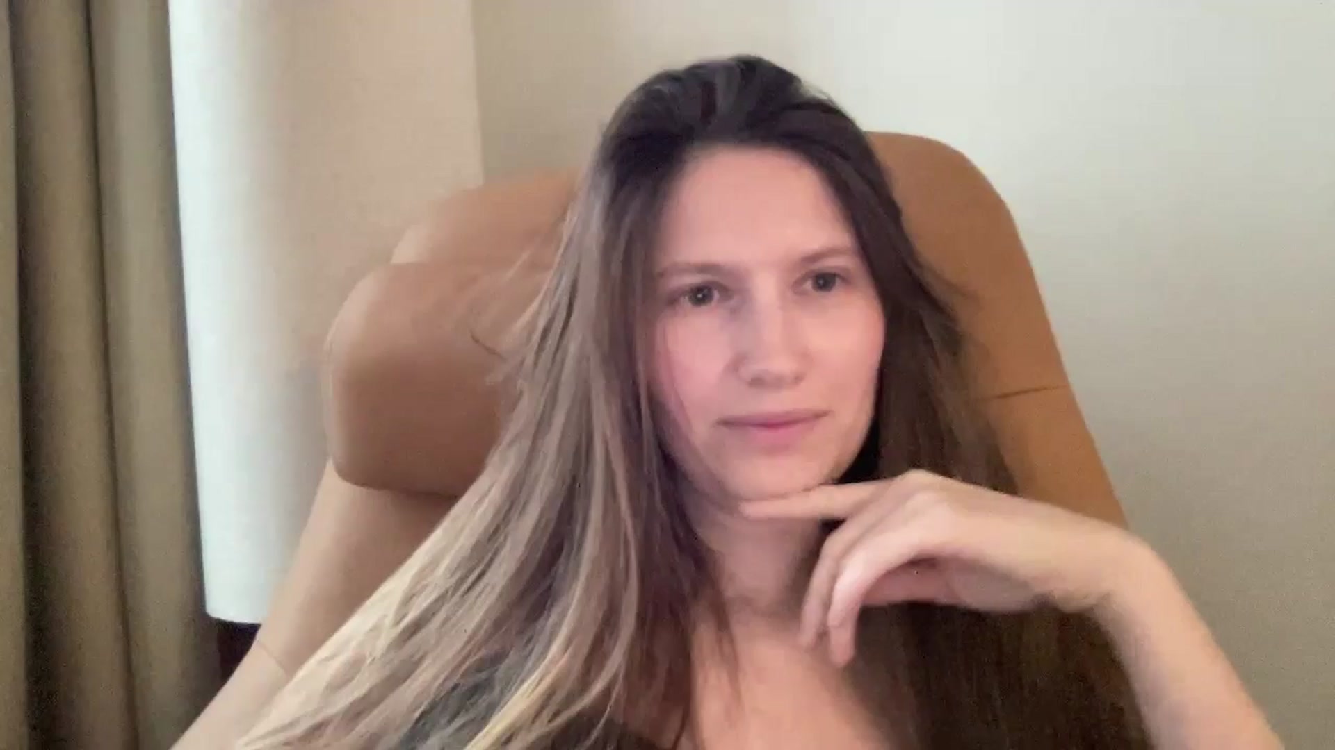 Gallery image thumbnail from Tai_tai's myfreecams stream on, 11/01/2024, 13:30 image 2 of 20