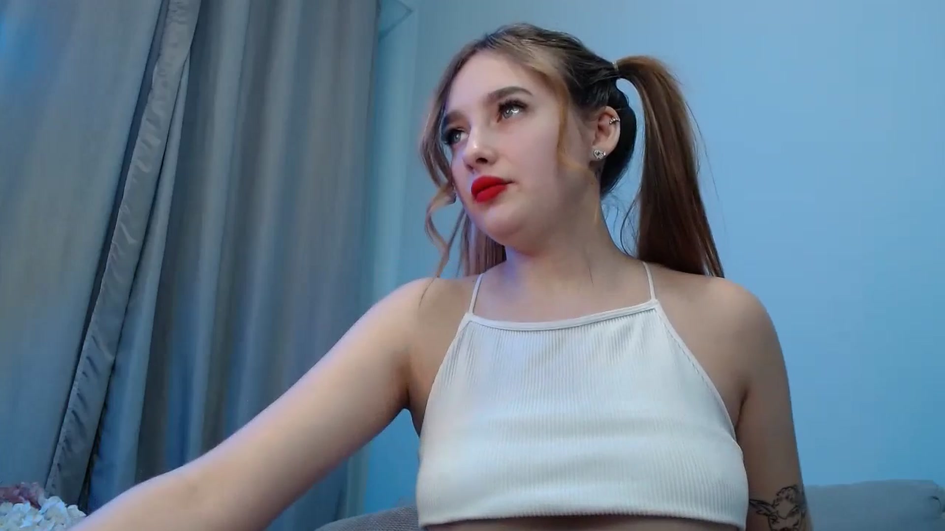 Gallery image thumbnail from TaisiaHot's myfreecams stream on, 02/18/2025, 11:46 image 3 of 20
