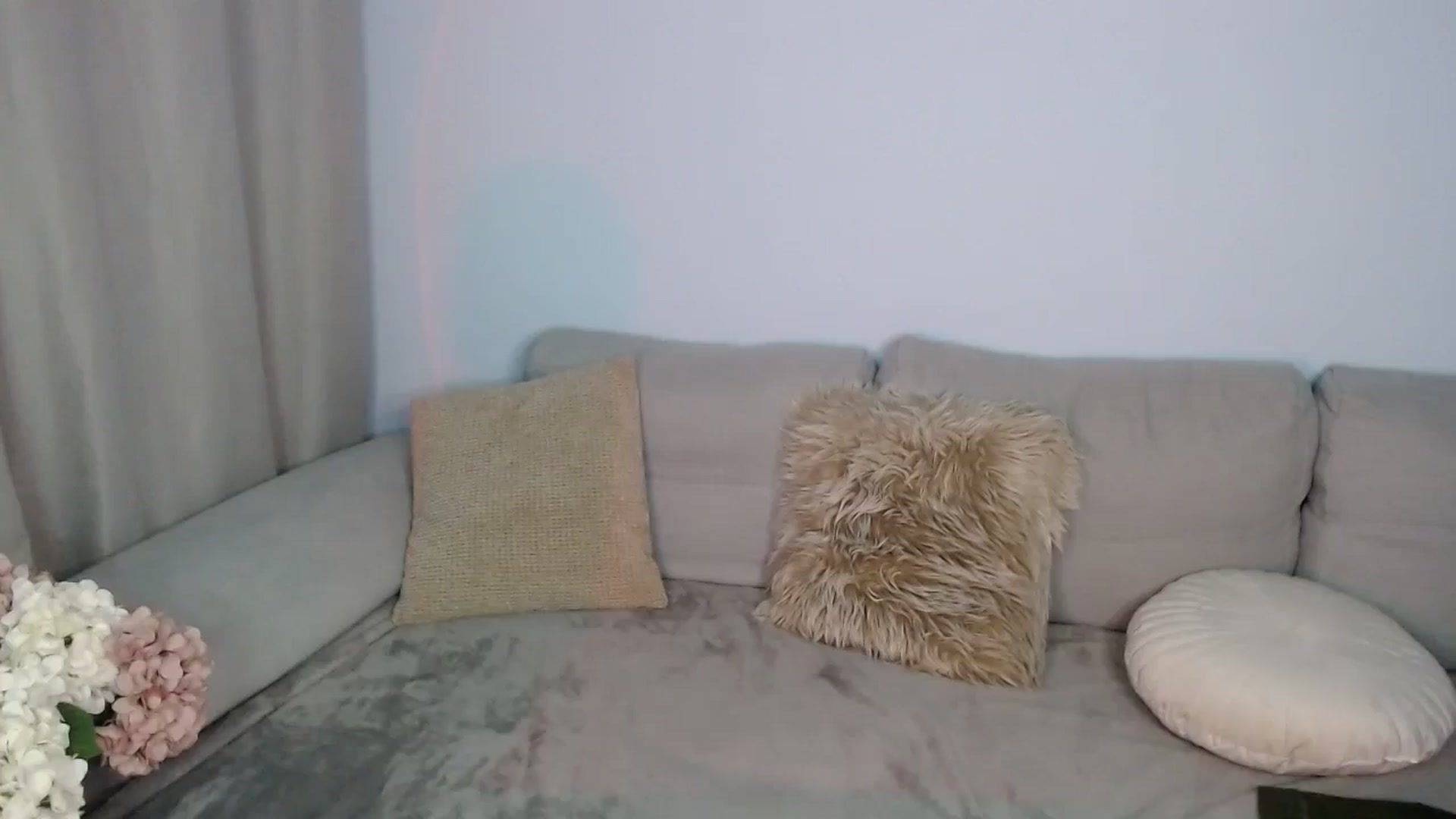 Gallery image thumbnail from TaisiaHot's myfreecams stream on, 04/19/2025, 11:34 image 4 of 20