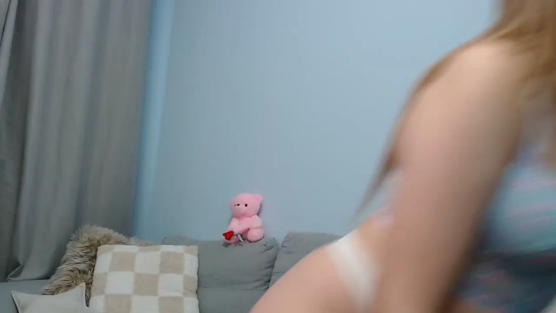 Gallery image thumbnail from TaisiaHot's myfreecams stream on, 05/27/2025, 08:17 image 10 of 20
