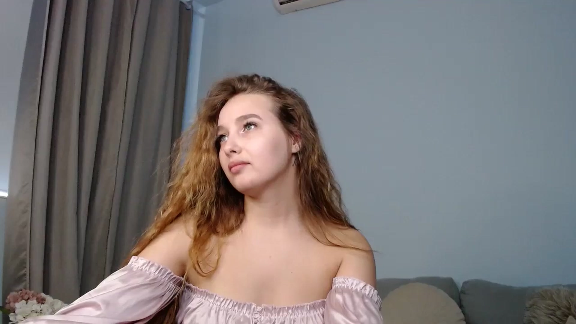 Gallery image thumbnail from TaisiaHot's myfreecams stream on, 06/20/2025, 09:39 image 13 of 20