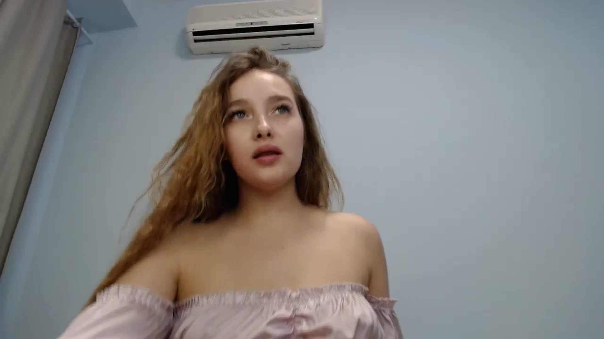Gallery image thumbnail from TaisiaHot's myfreecams stream on, 06/20/2025, 09:39 image 18 of 20