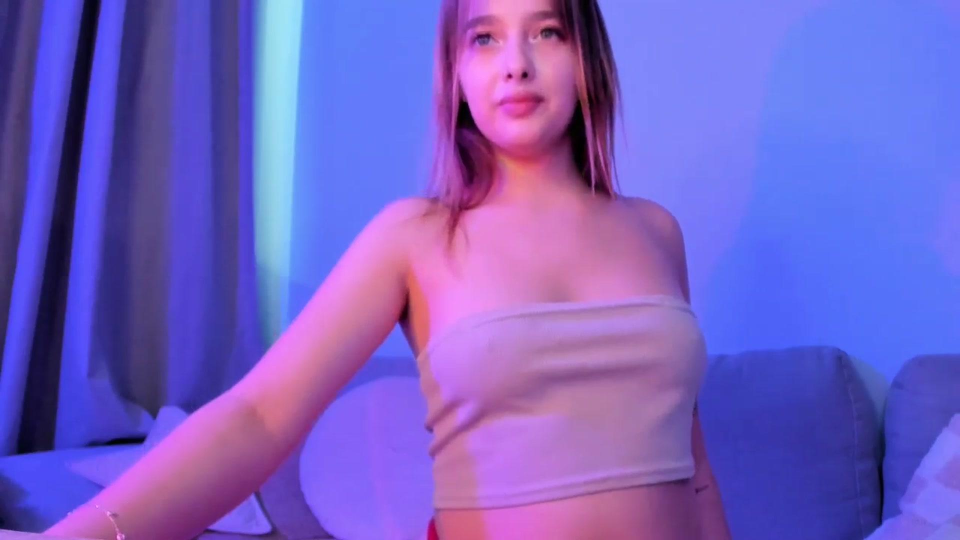 Gallery image thumbnail from TaisiaHot's myfreecams stream on, 07/22/2025, 08:24 image 18 of 20