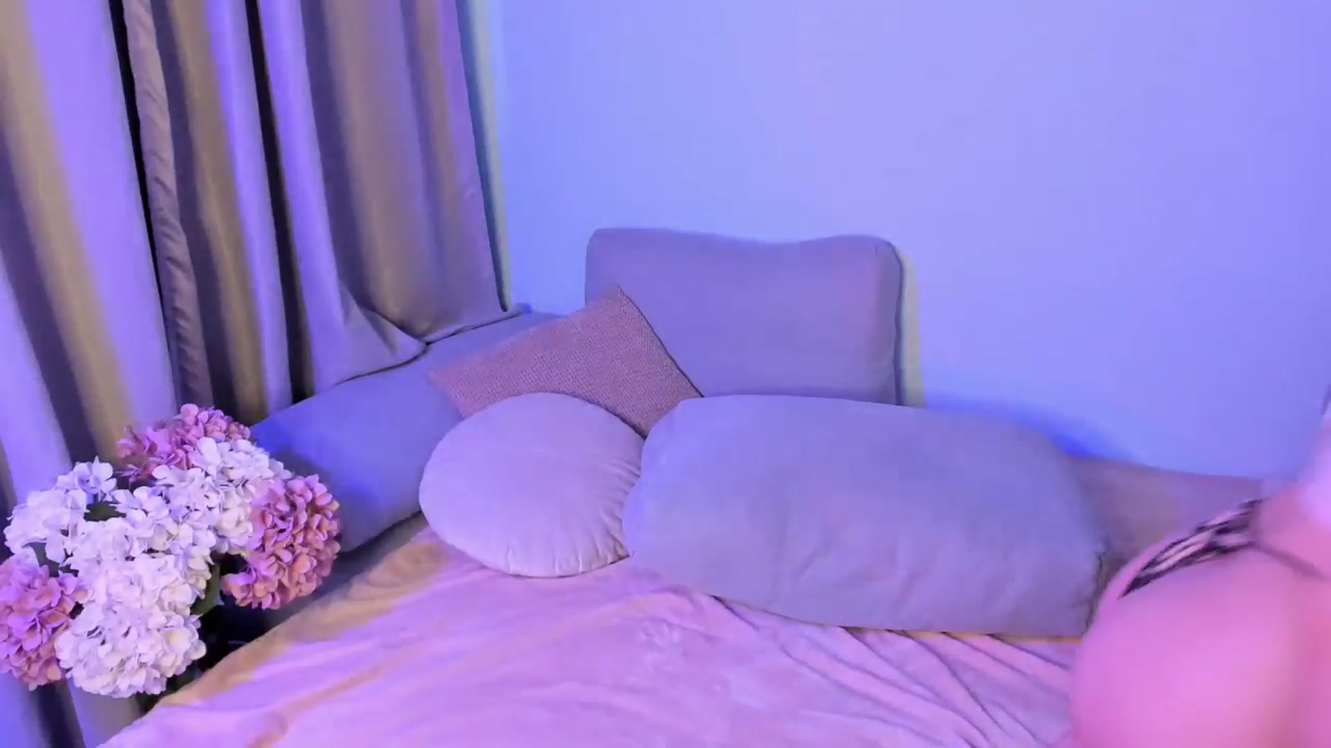 Gallery image thumbnail from TaisiaHot's myfreecams stream on, 07/23/2025, 11:04 image 8 of 20