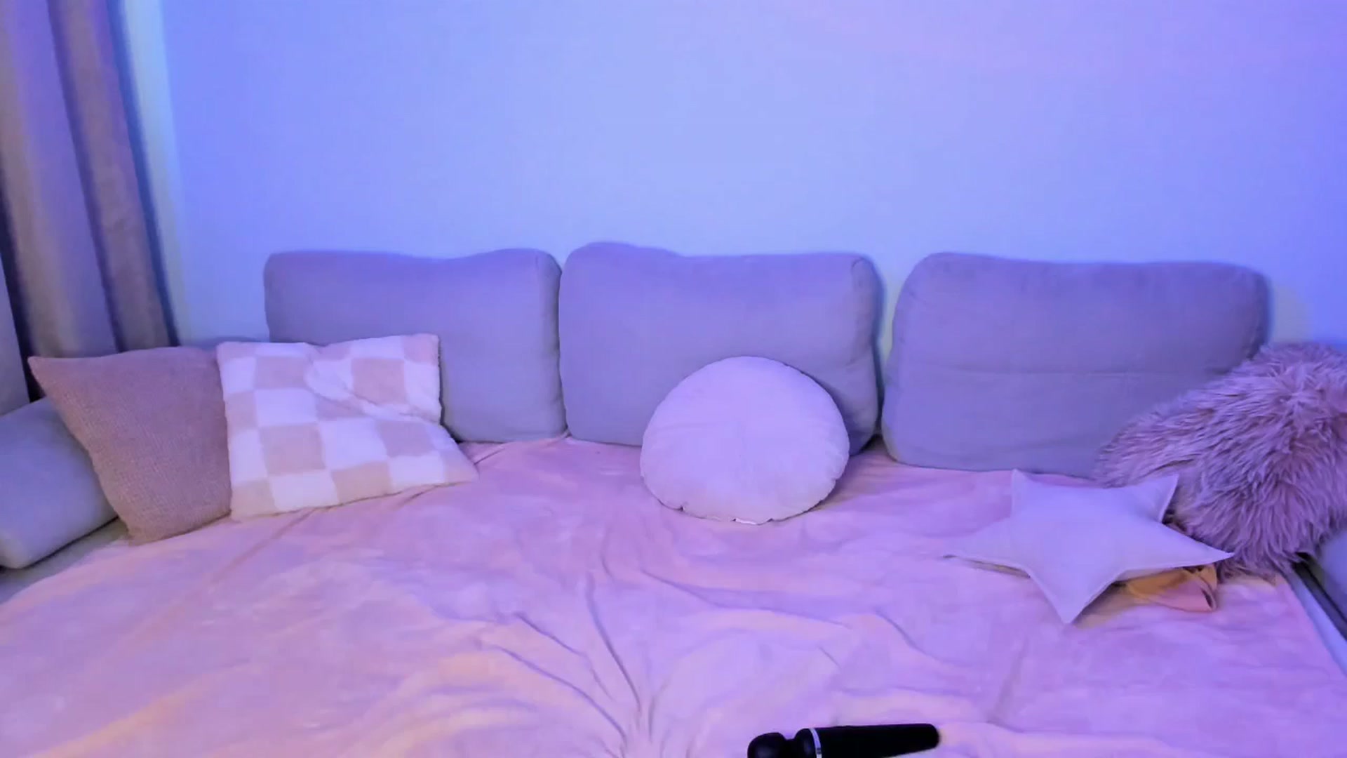 Gallery image thumbnail from TaisiaHot's myfreecams stream on, 08/03/2025, 13:41 image 15 of 20