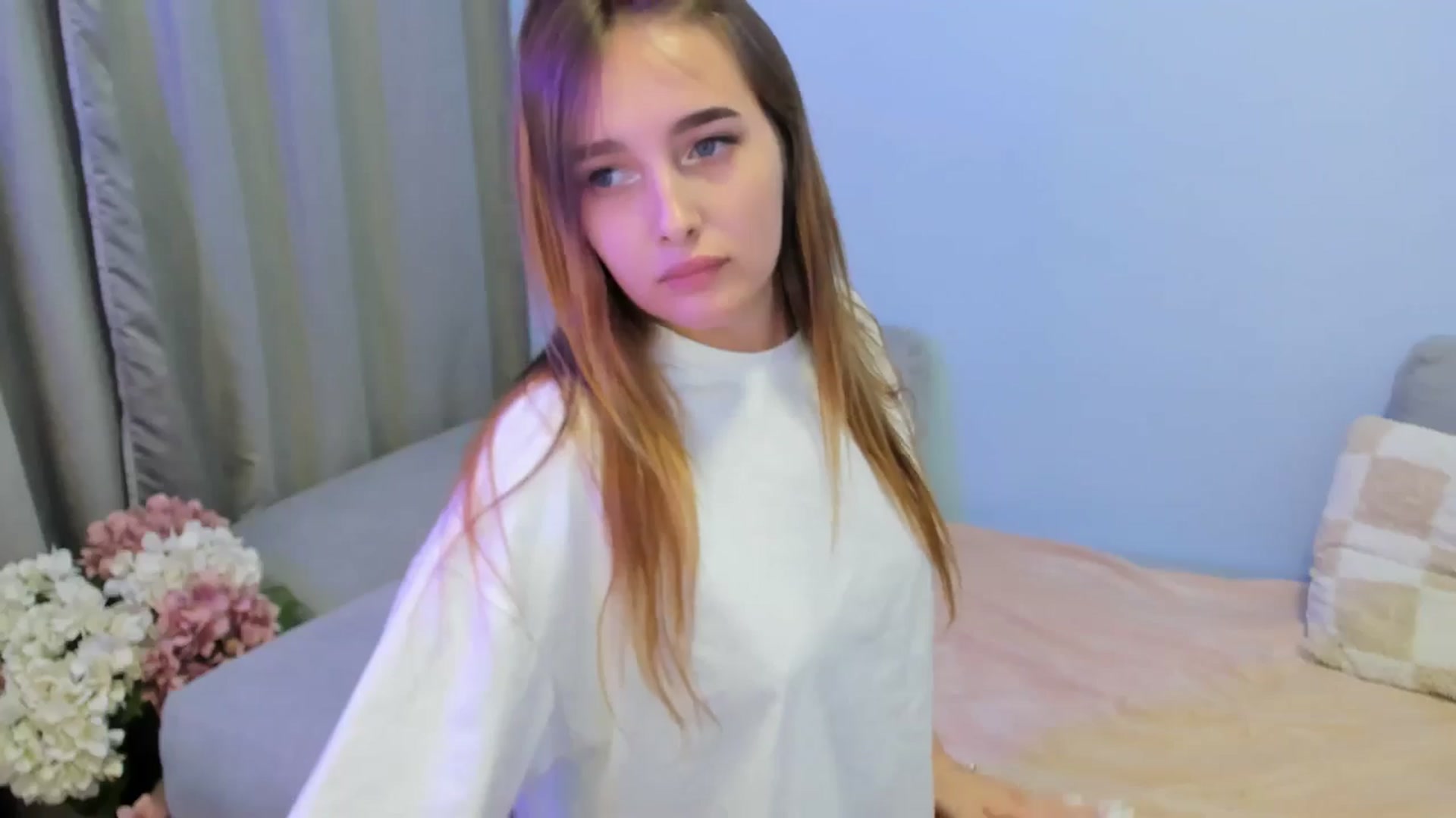 Gallery image thumbnail from TaisiaHot's myfreecams stream on, 08/19/2025, 10:05 image 9 of 20