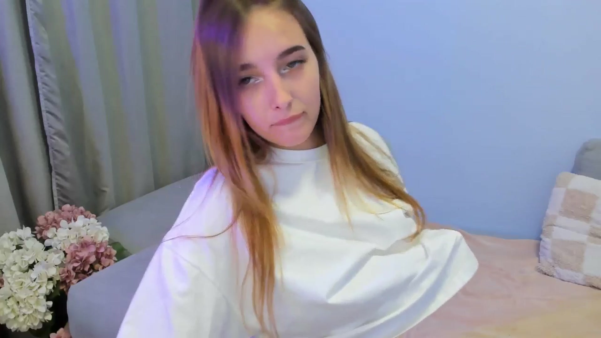 Gallery image thumbnail from TaisiaHot's myfreecams stream on, 08/19/2025, 10:05 image 10 of 20