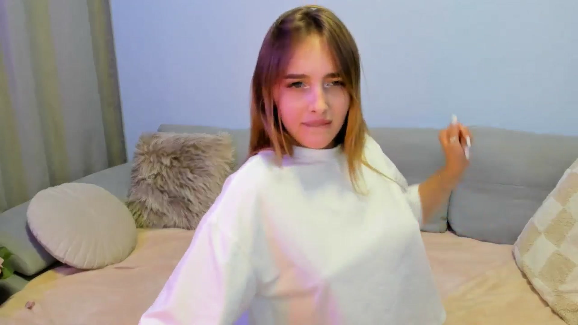 Gallery image thumbnail from TaisiaHot's myfreecams stream on, 08/19/2025, 13:06 image 2 of 20