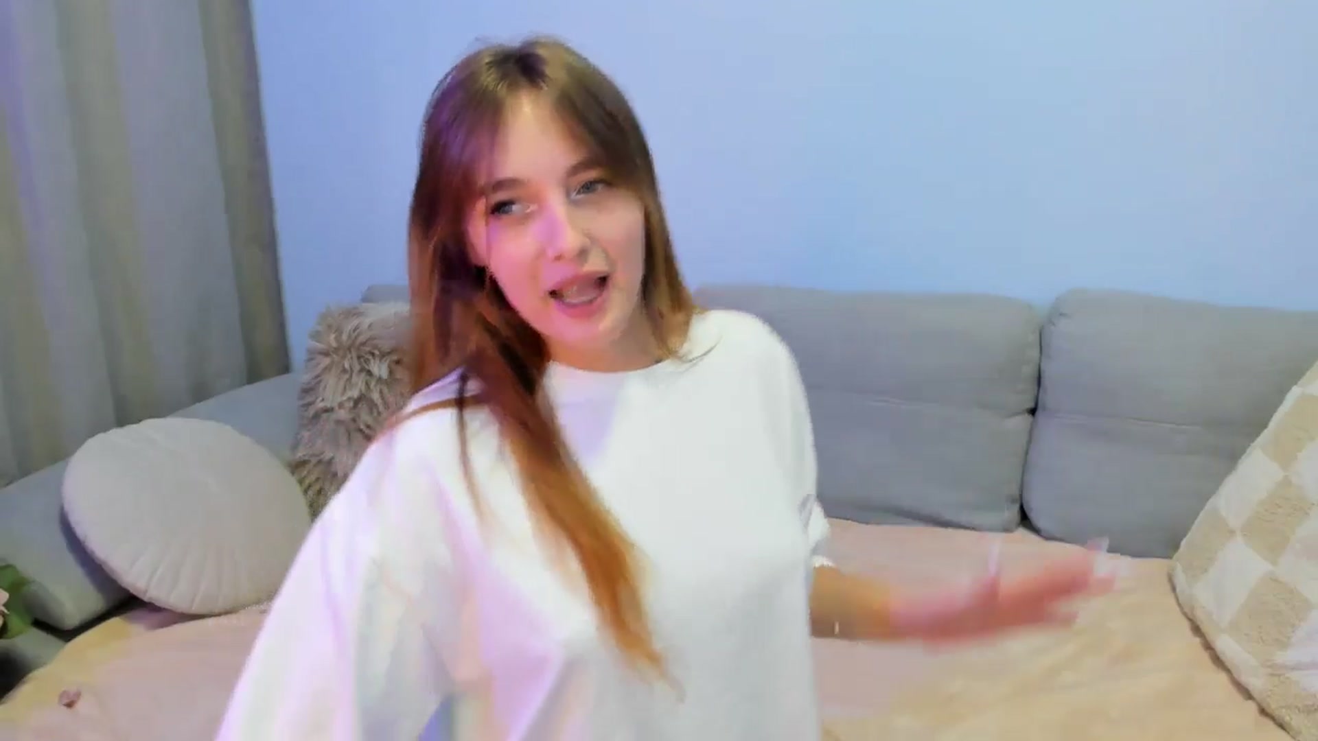 Gallery image thumbnail from TaisiaHot's myfreecams stream on, 08/19/2025, 13:06 image 6 of 20