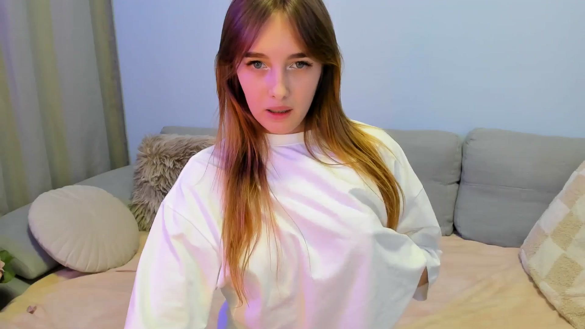 Gallery image thumbnail from TaisiaHot's myfreecams stream on, 08/19/2025, 13:06 image 4 of 20
