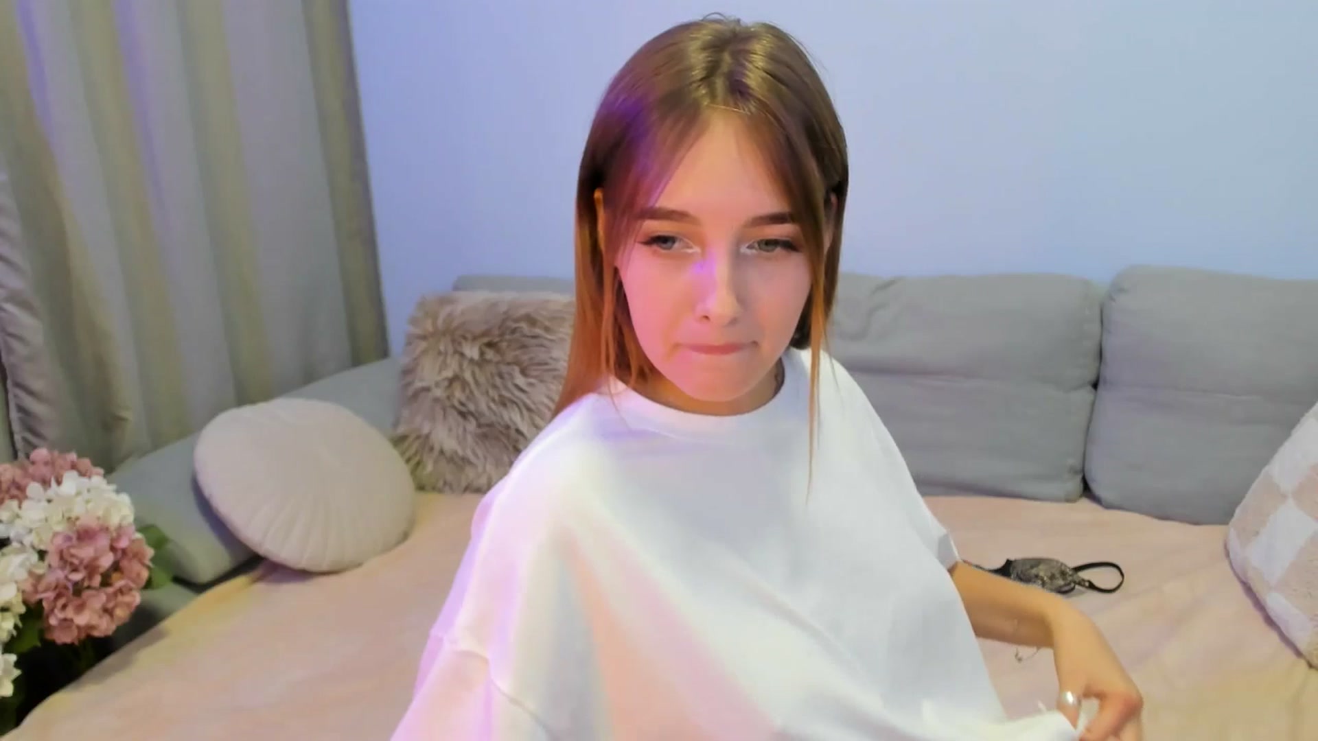 Gallery image thumbnail from TaisiaHot's myfreecams stream on, 08/19/2025, 13:41 image 15 of 20