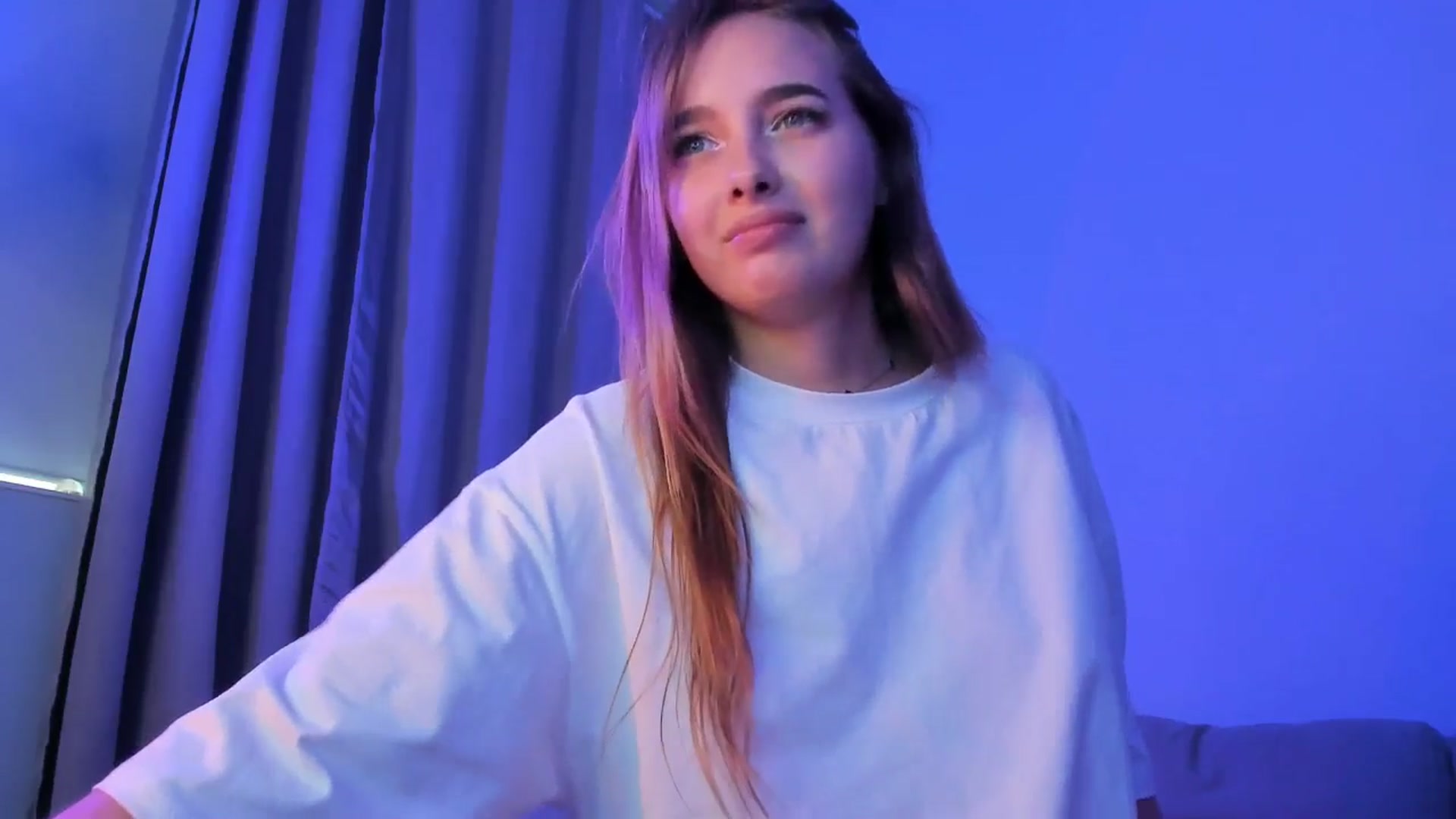 Gallery image thumbnail from TaisiaHot's myfreecams stream on, 08/19/2025, 13:41 image 6 of 20