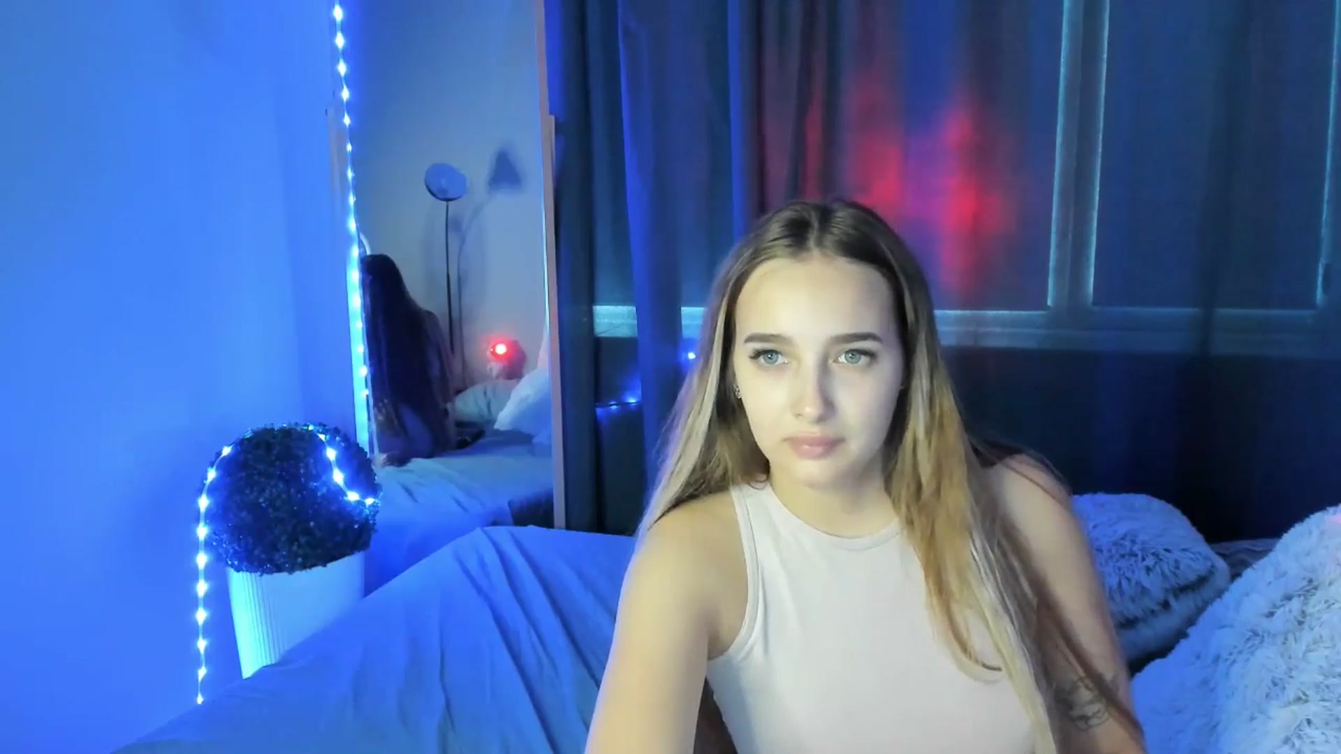 Gallery image thumbnail from TaisiaHot's myfreecams stream on, 09/28/2025, 13:36 image 7 of 20