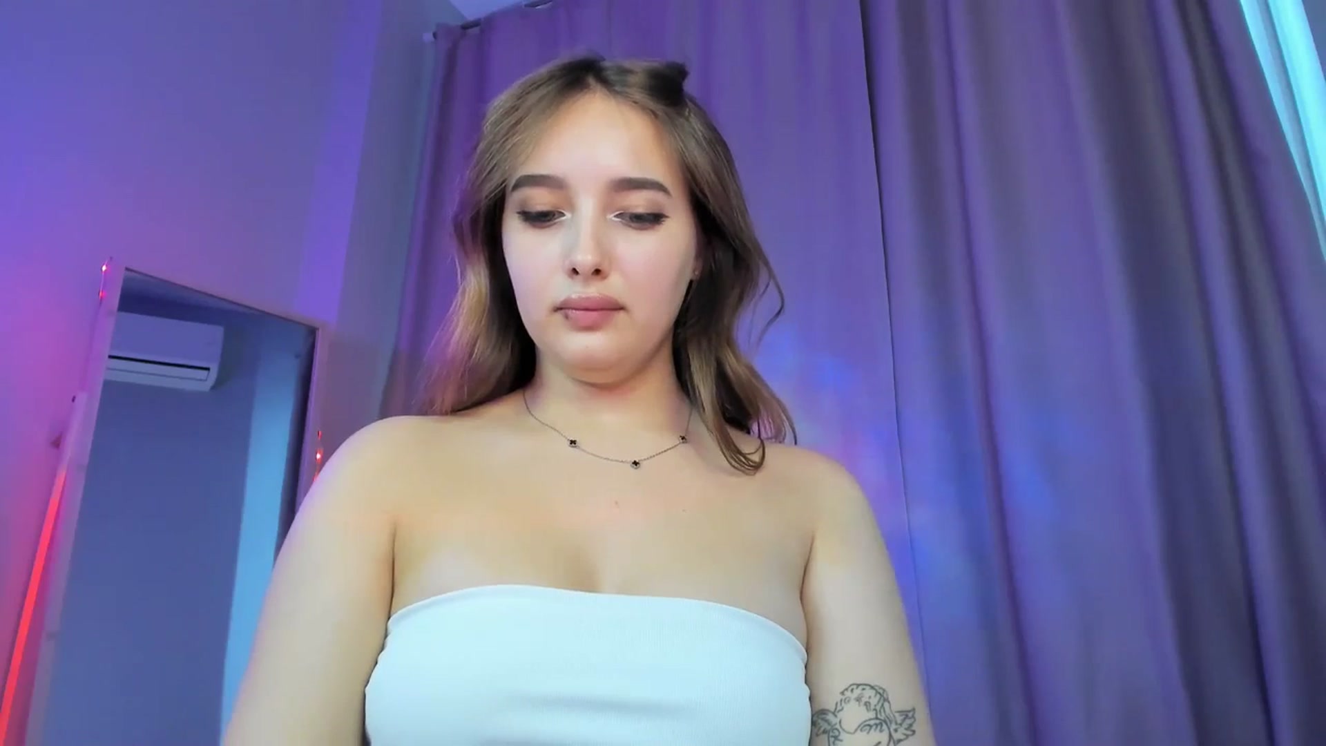 Gallery image thumbnail from TaisiaHot's myfreecams stream on, 10/18/2025, 10:15 image 7 of 20