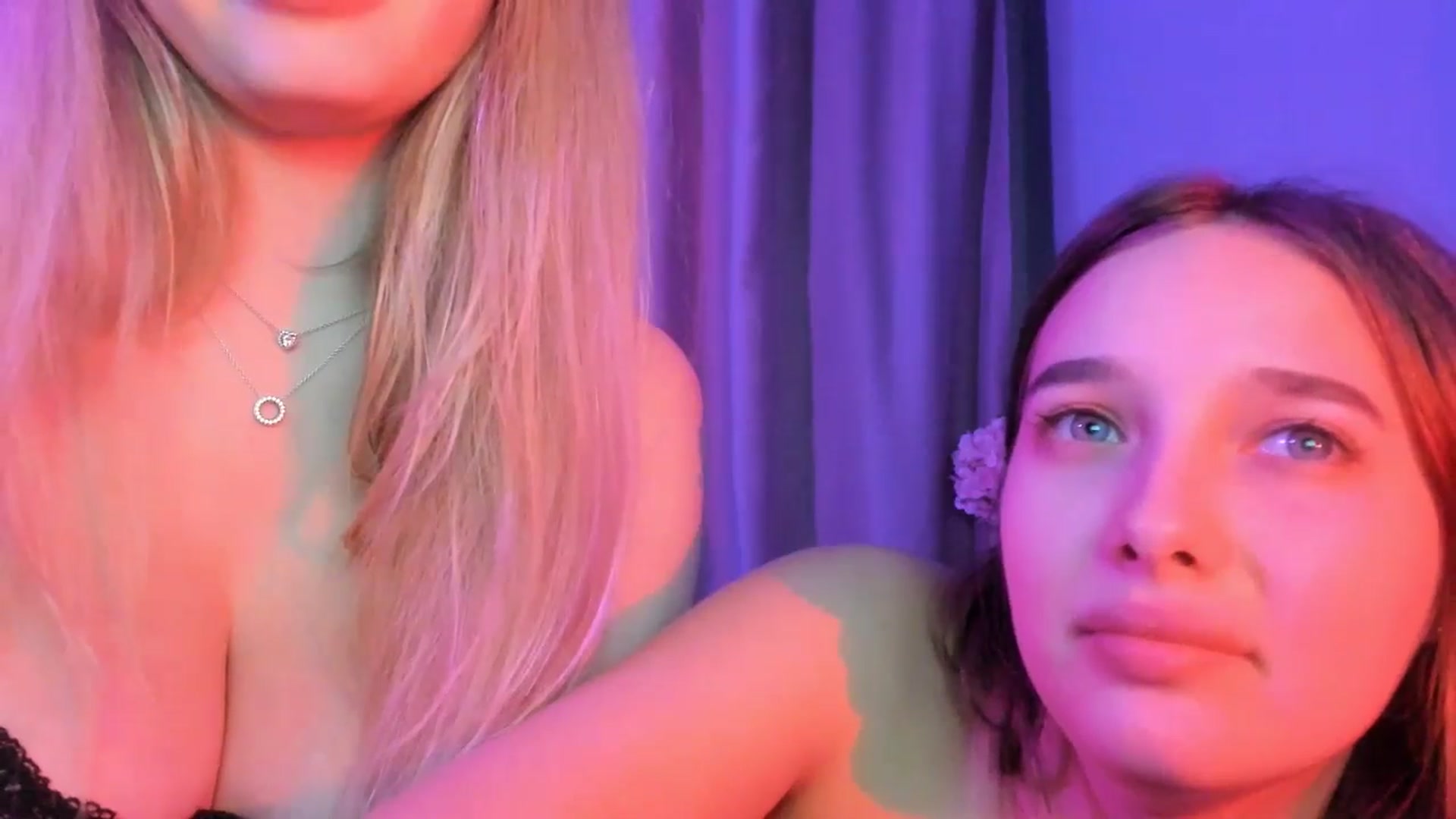Gallery image thumbnail from TaisiaHot's myfreecams stream on, 10/29/2025, 24:52 image 18 of 20