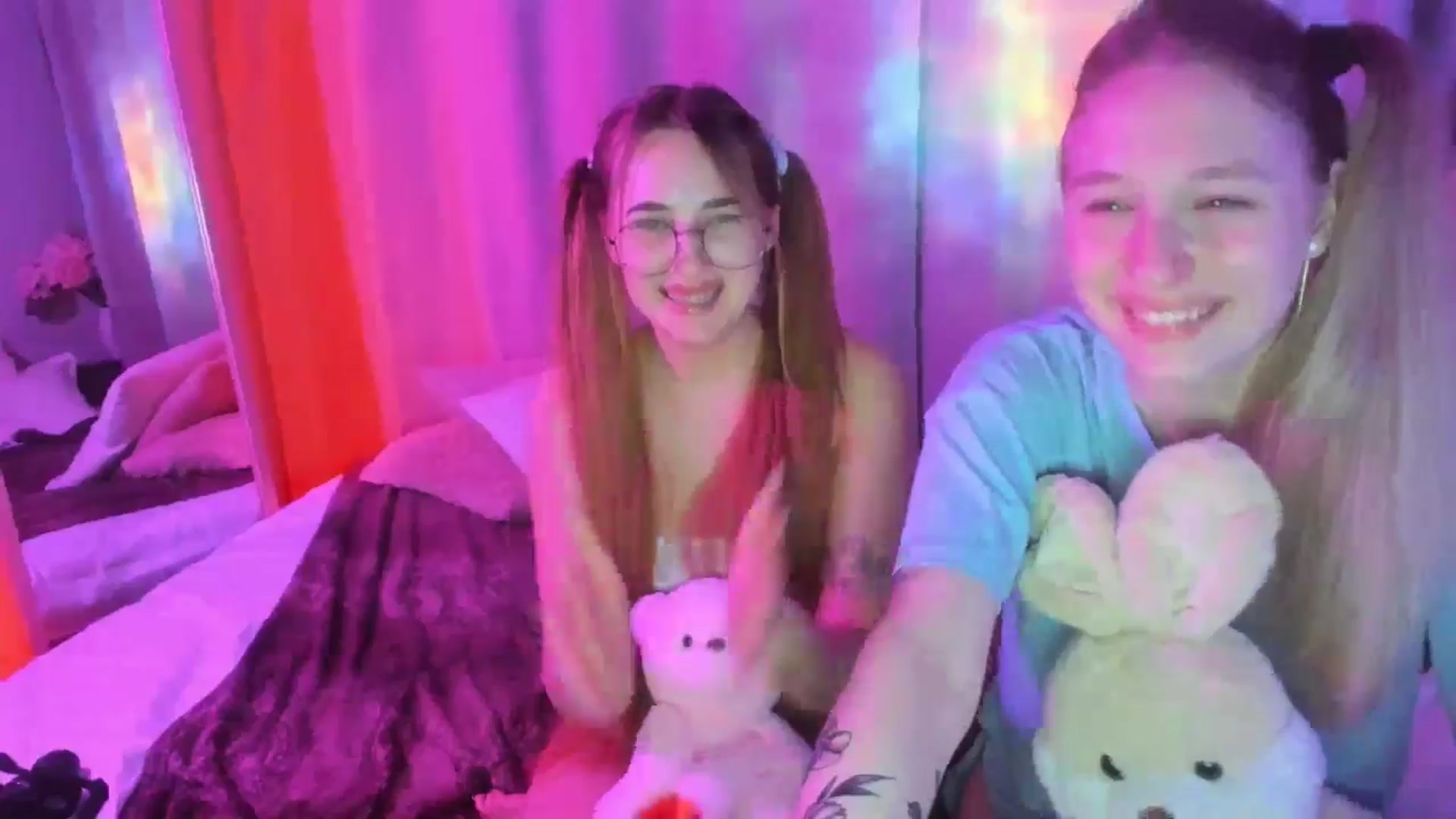 Gallery image thumbnail from TaisiaHot's myfreecams stream on, 11/04/2025, 17:14 image 4 of 20