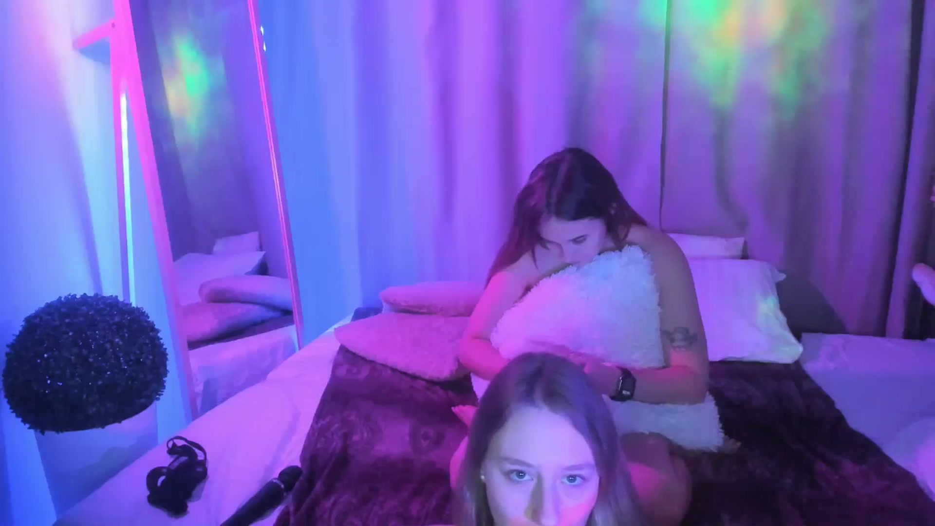 Gallery image thumbnail from TaisiaHot's myfreecams stream on, 11/08/2025, 12:33 image 15 of 20