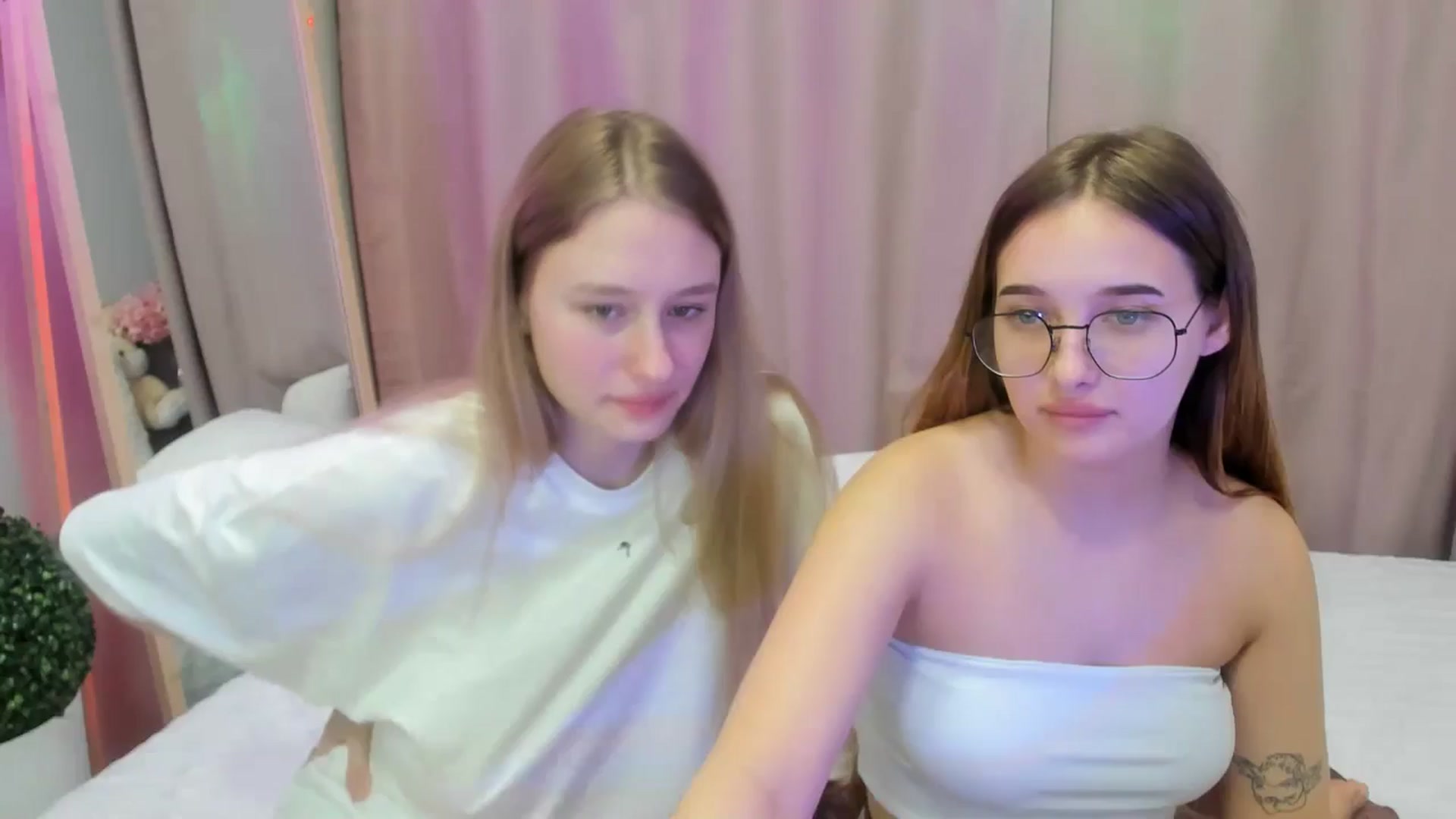 Gallery image thumbnail from TaisiaHot's myfreecams stream on, 11/08/2025, 14:56 image 1 of 20