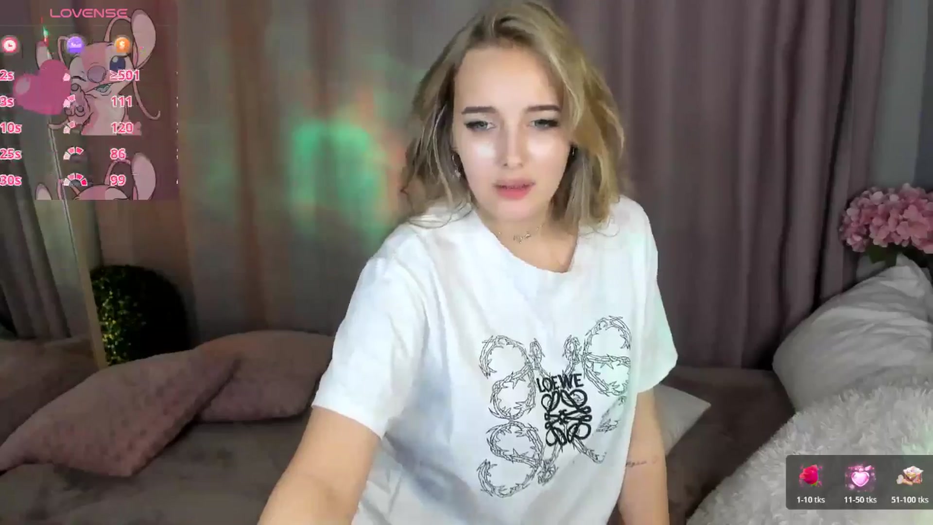 Gallery image thumbnail from TaisiaHot's myfreecams stream on, 12/06/2025, 13:01 image 14 of 20