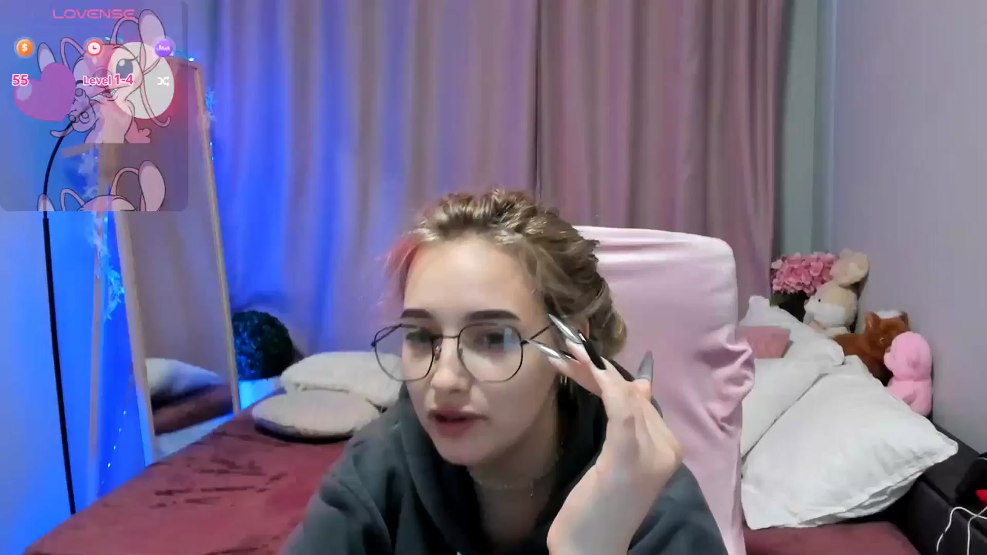 Gallery image thumbnail from TaisiaHot's myfreecams stream on, 12/17/2025, 09:39 image 1 of 20