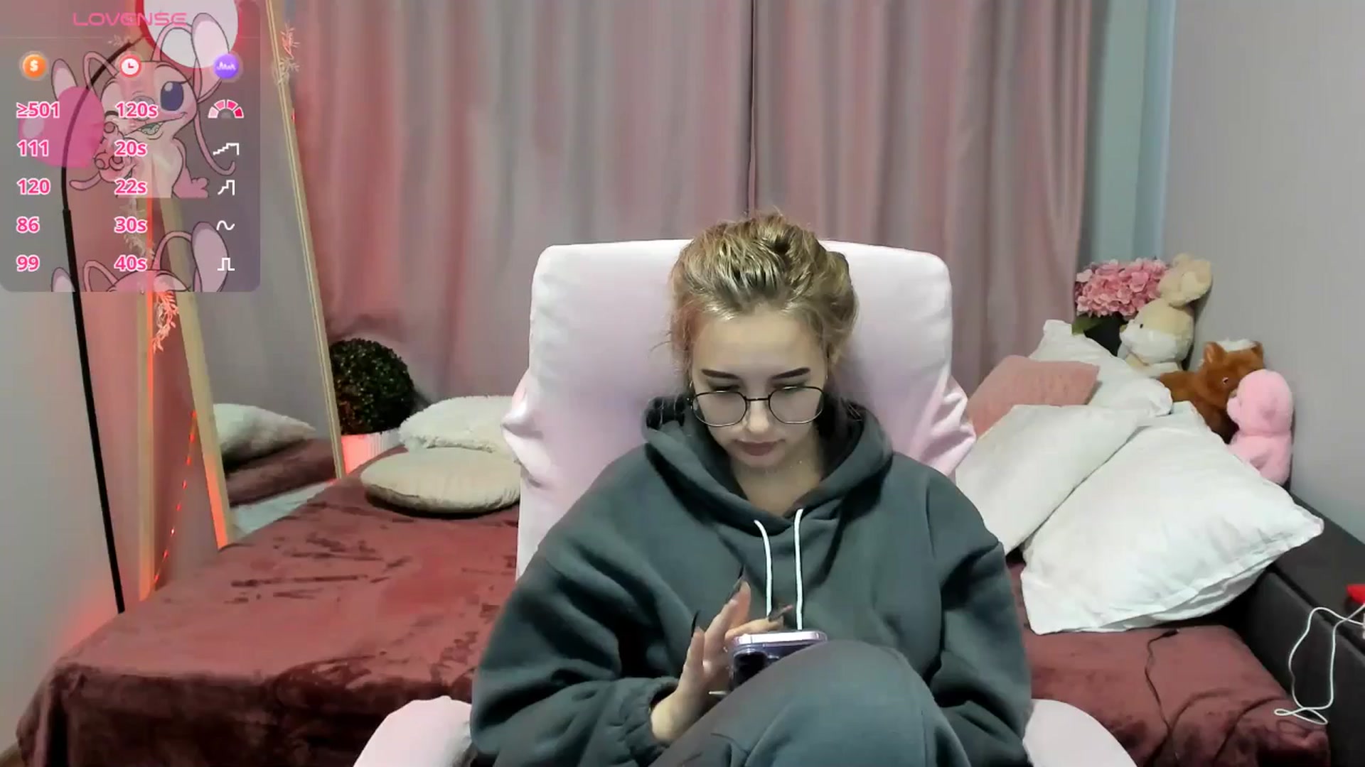 Gallery image thumbnail from TaisiaHot's myfreecams stream on, 12/17/2025, 09:39 image 5 of 20