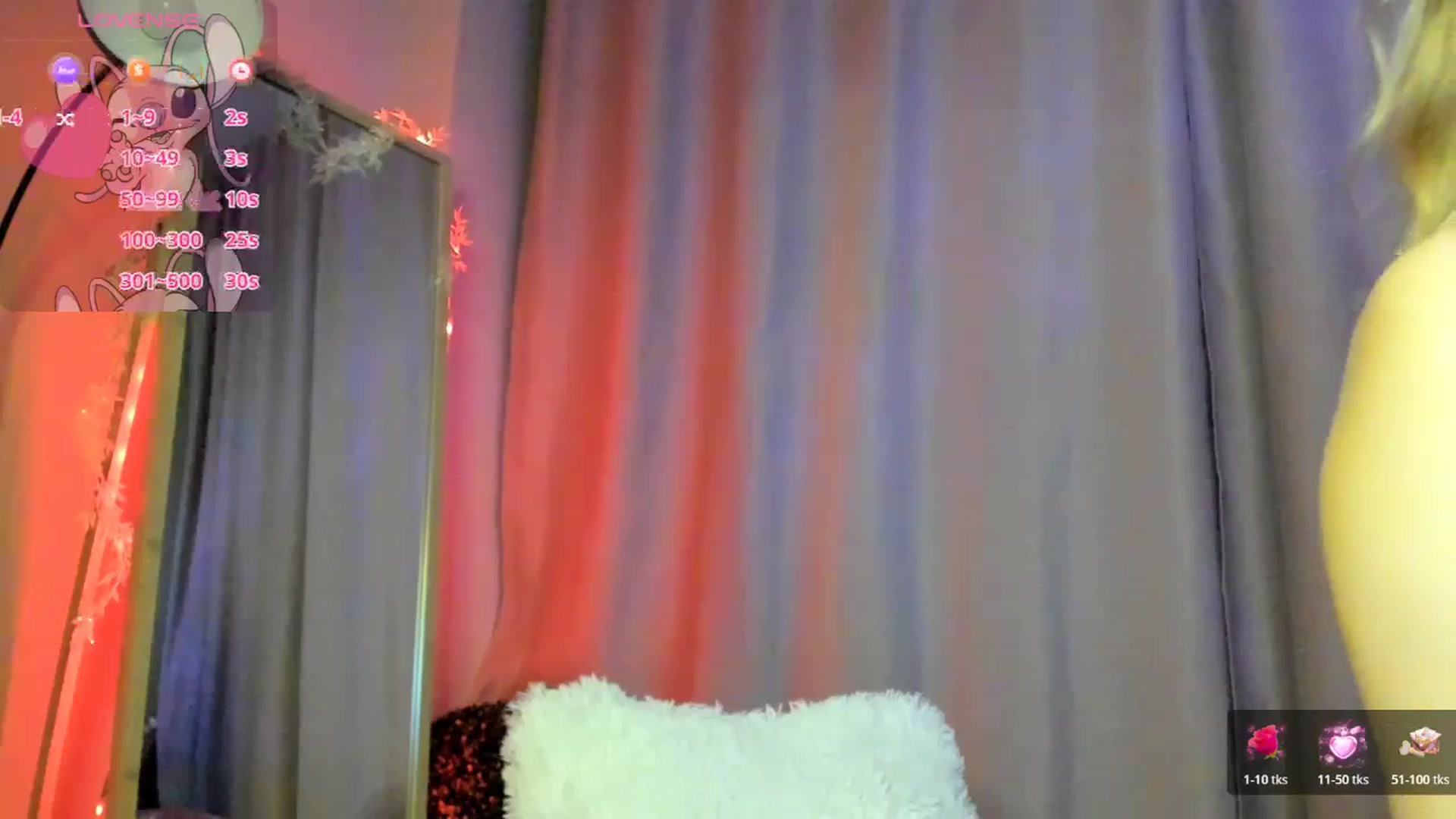 Gallery image thumbnail from TaisiaHot's myfreecams stream on, 12/19/2025, 15:13 image 7 of 20