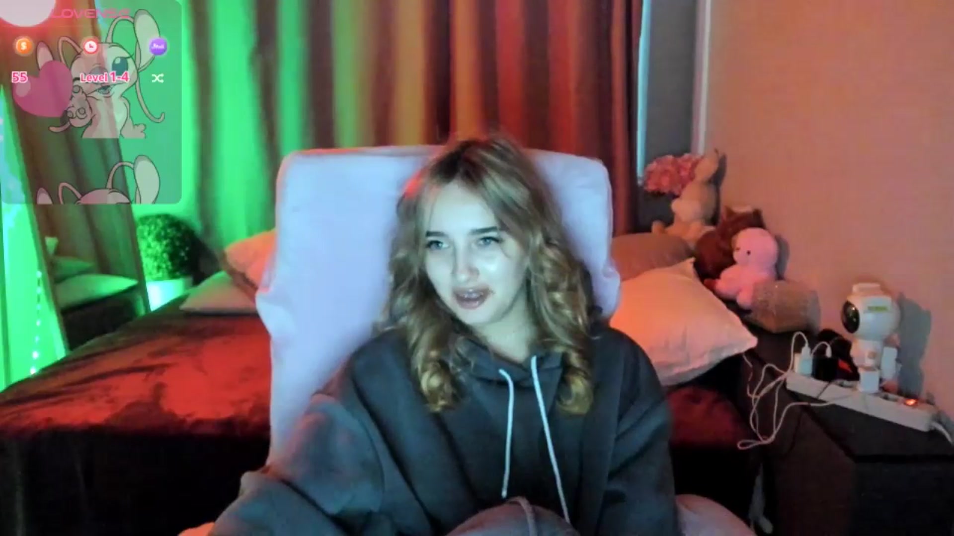 Gallery image thumbnail from TaisiaHot's myfreecams stream on, 12/21/2025, 09:10 image 3 of 20