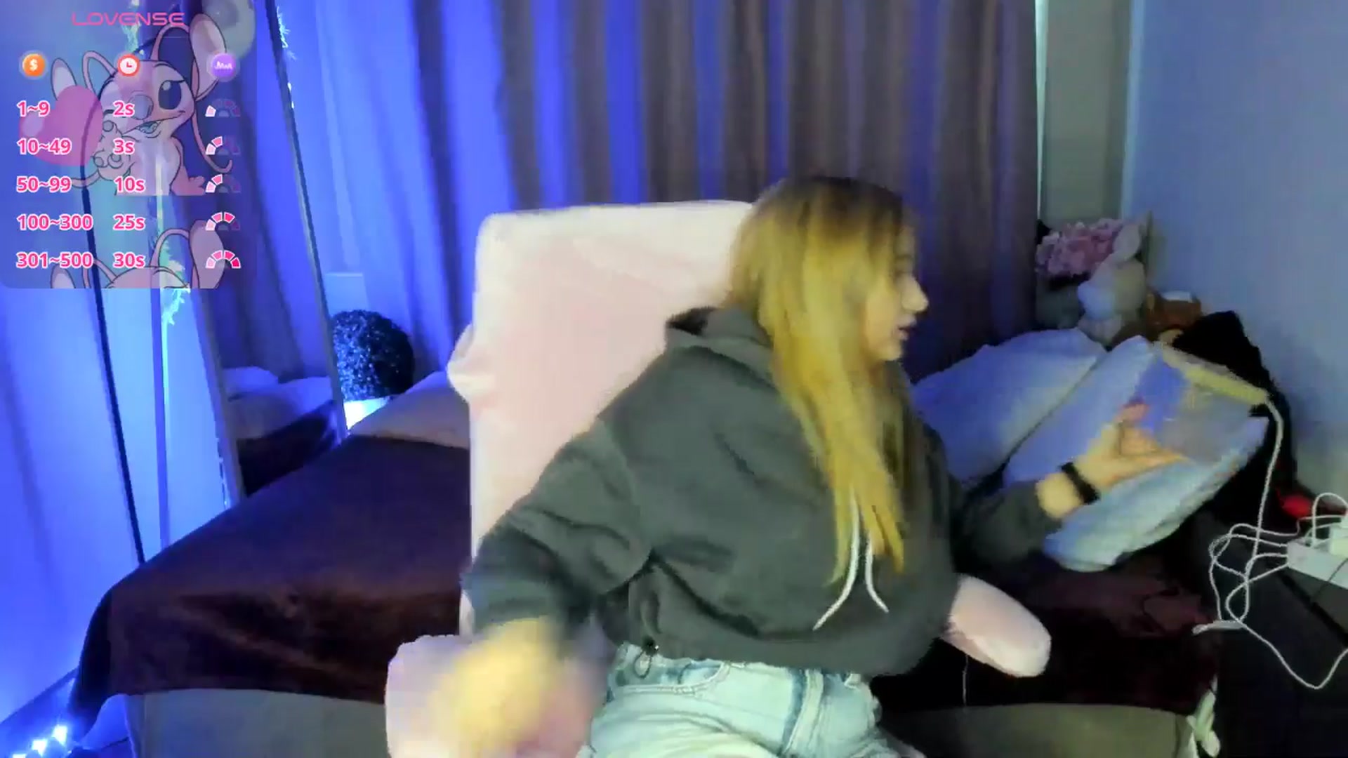 Gallery image thumbnail from TaisiaHot's myfreecams stream on, 12/24/2025, 08:59 image 5 of 20