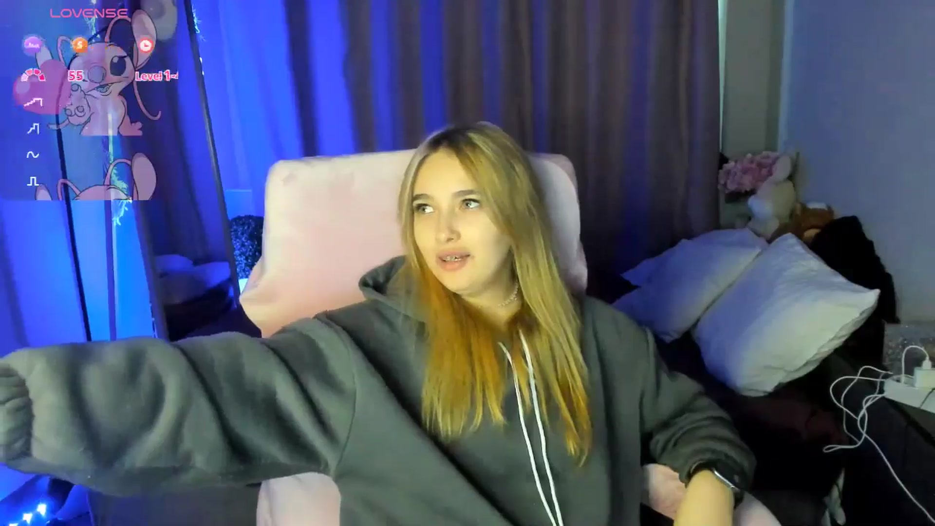 Gallery image thumbnail from TaisiaHot's myfreecams stream on, 12/24/2025, 08:59 image 9 of 20