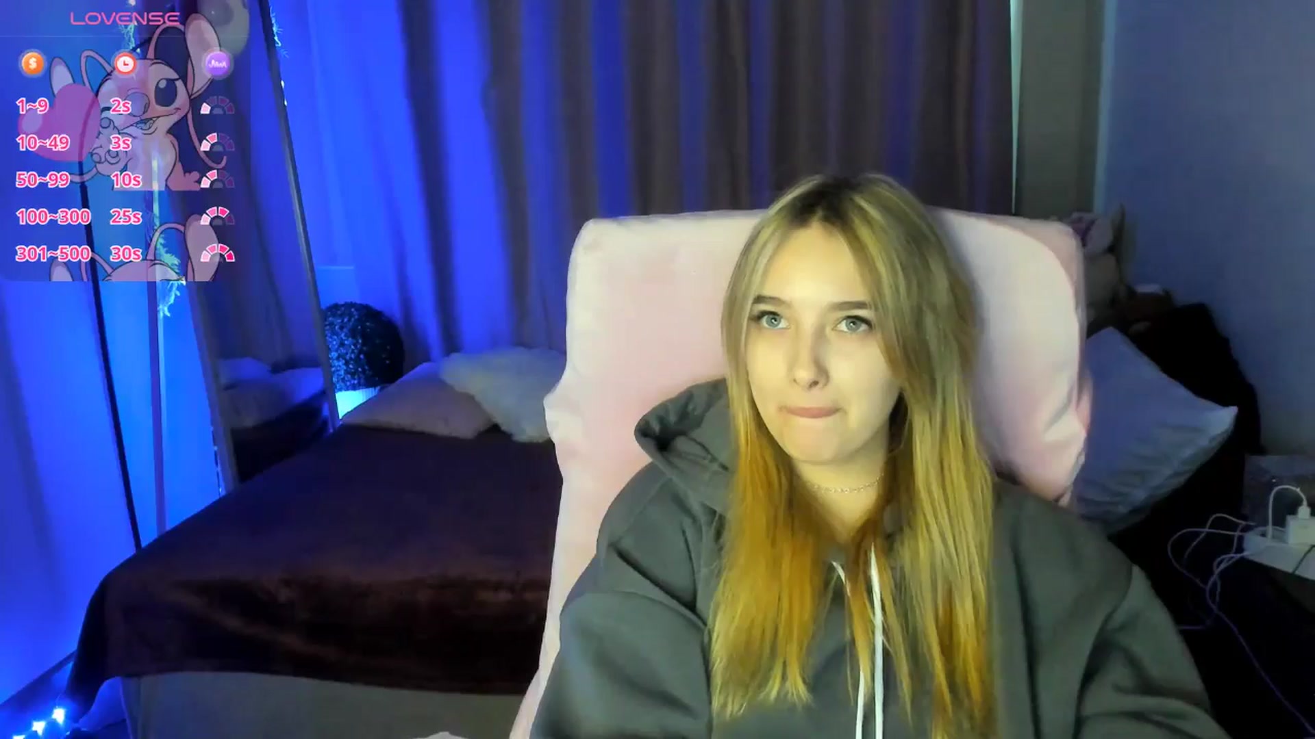 Gallery image thumbnail from TaisiaHot's myfreecams stream on, 12/24/2025, 08:59 image 13 of 20