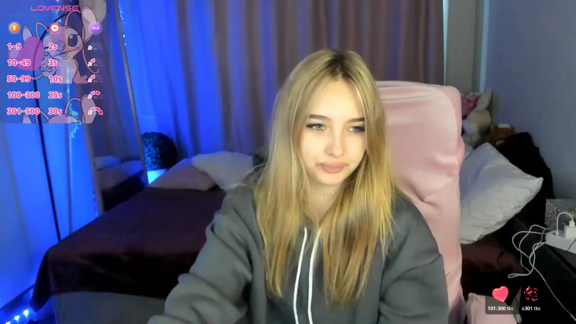 Gallery image thumbnail from TaisiaHot's myfreecams stream on, 12/24/2025, 09:27 image 1 of 20