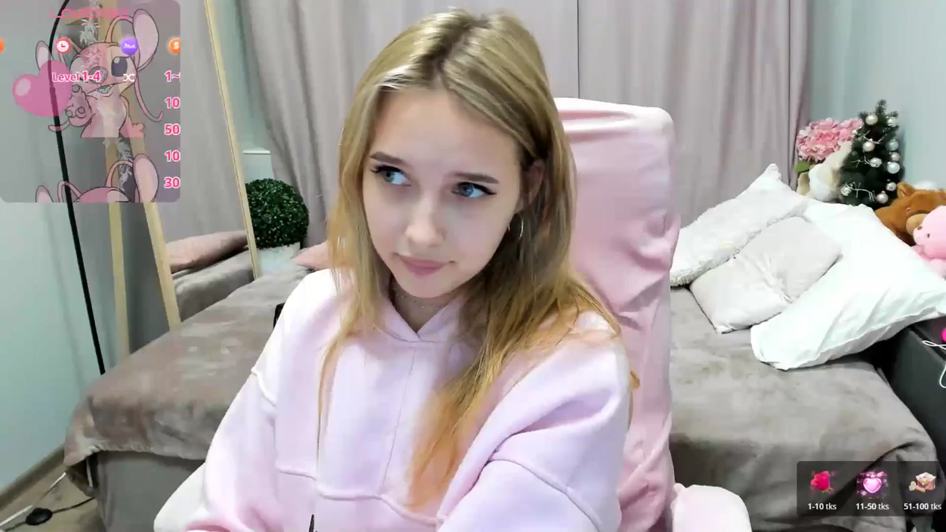 Gallery image thumbnail from TaisiaHot's myfreecams stream on, 12/28/2025, 16:42 image 8 of 20