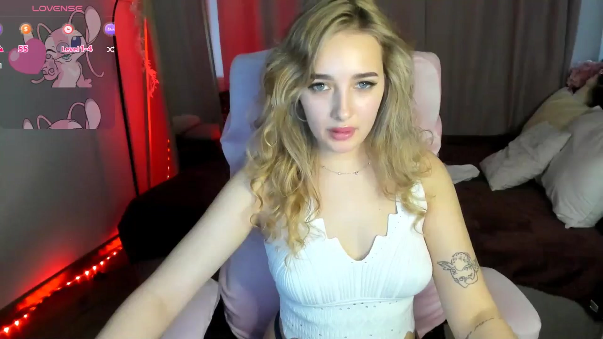Gallery image thumbnail from TaisiaHot's myfreecams stream on, 01/02/2026, 11:25 image 17 of 20