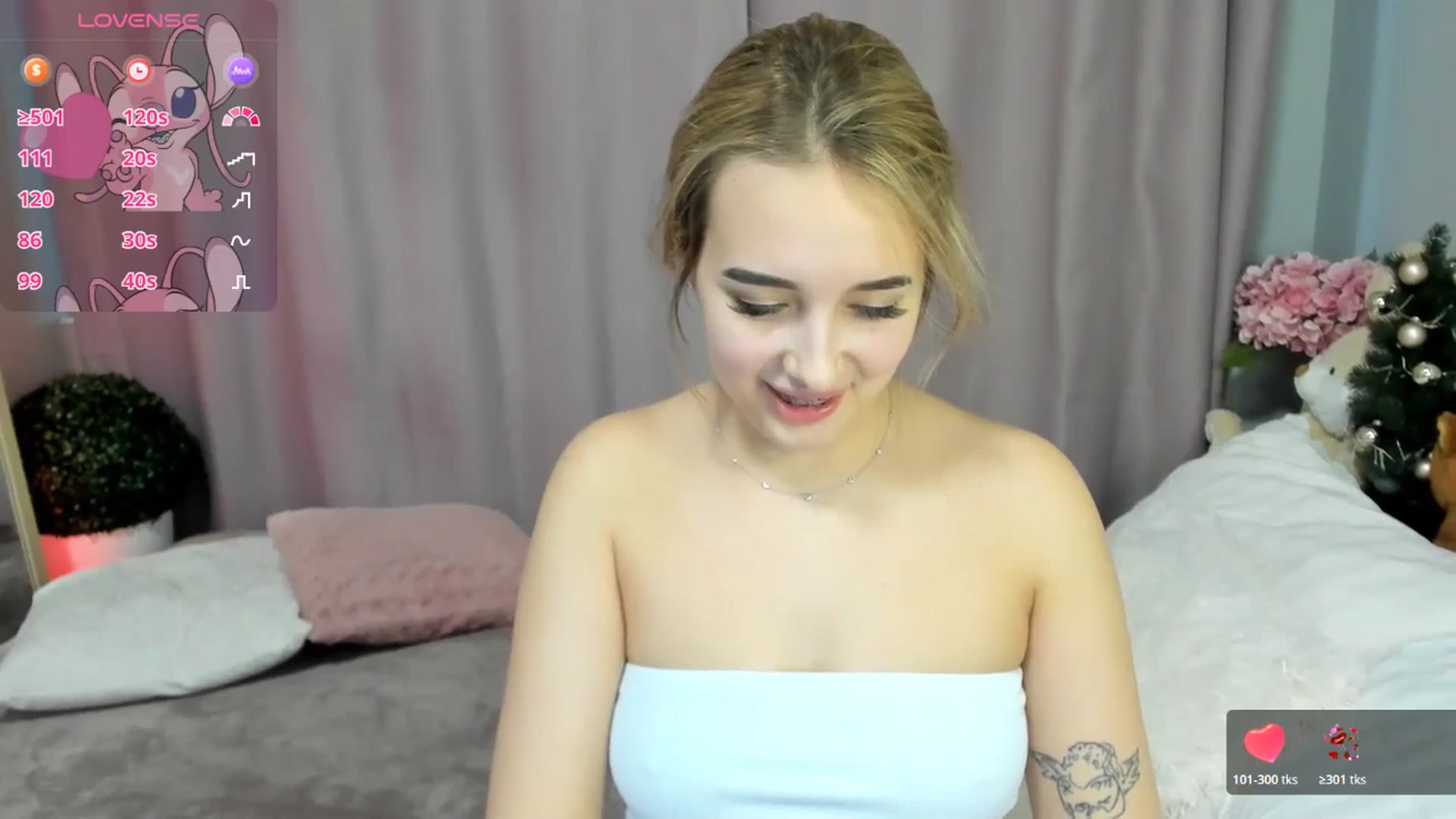 Gallery image thumbnail from TaisiaHot's myfreecams stream on, 01/05/2026, 11:44 image 10 of 20