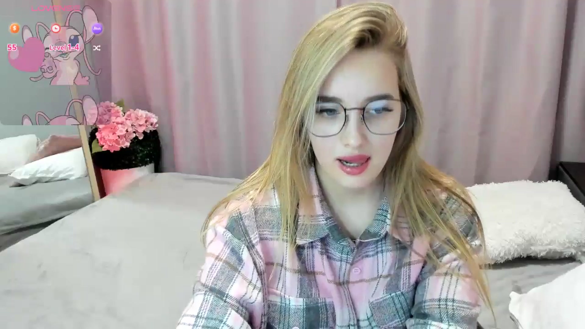Gallery image thumbnail from TaisiaHot's myfreecams stream on, 02/20/2026, 12:47 image 3 of 20